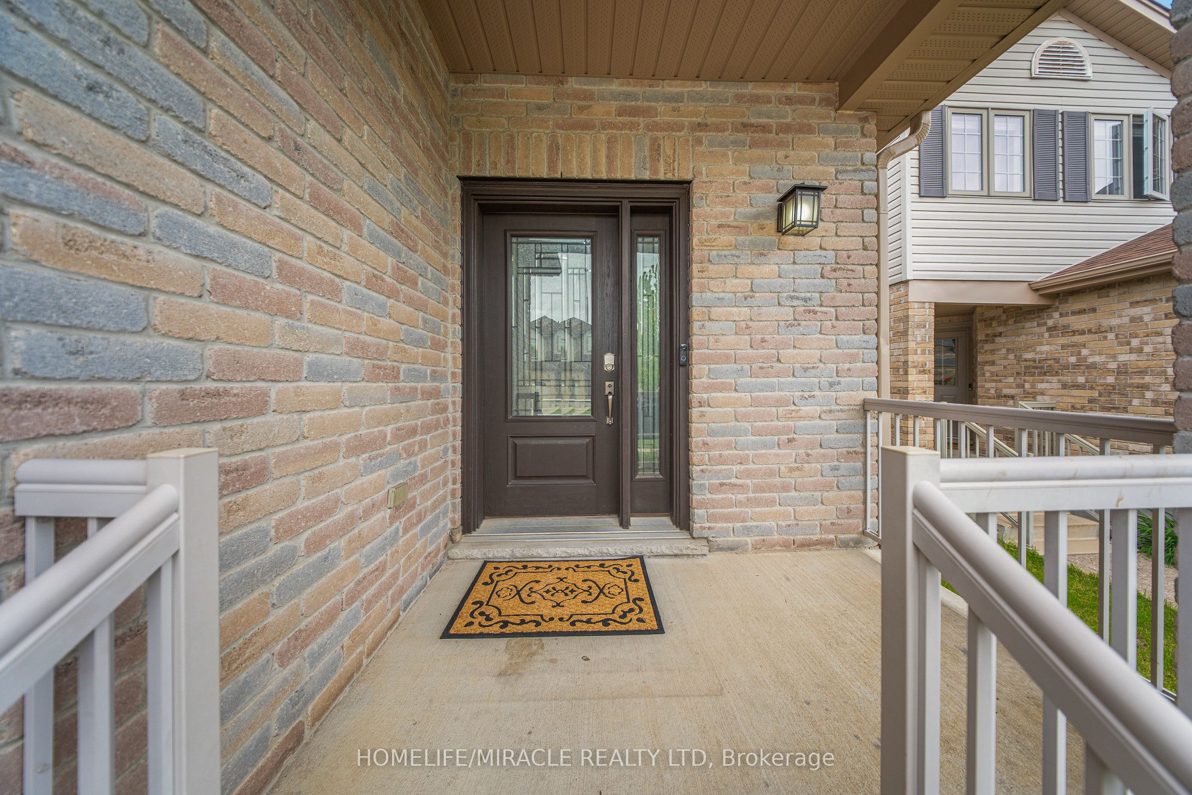 79 Hinrichs Crescent Property Photo 3