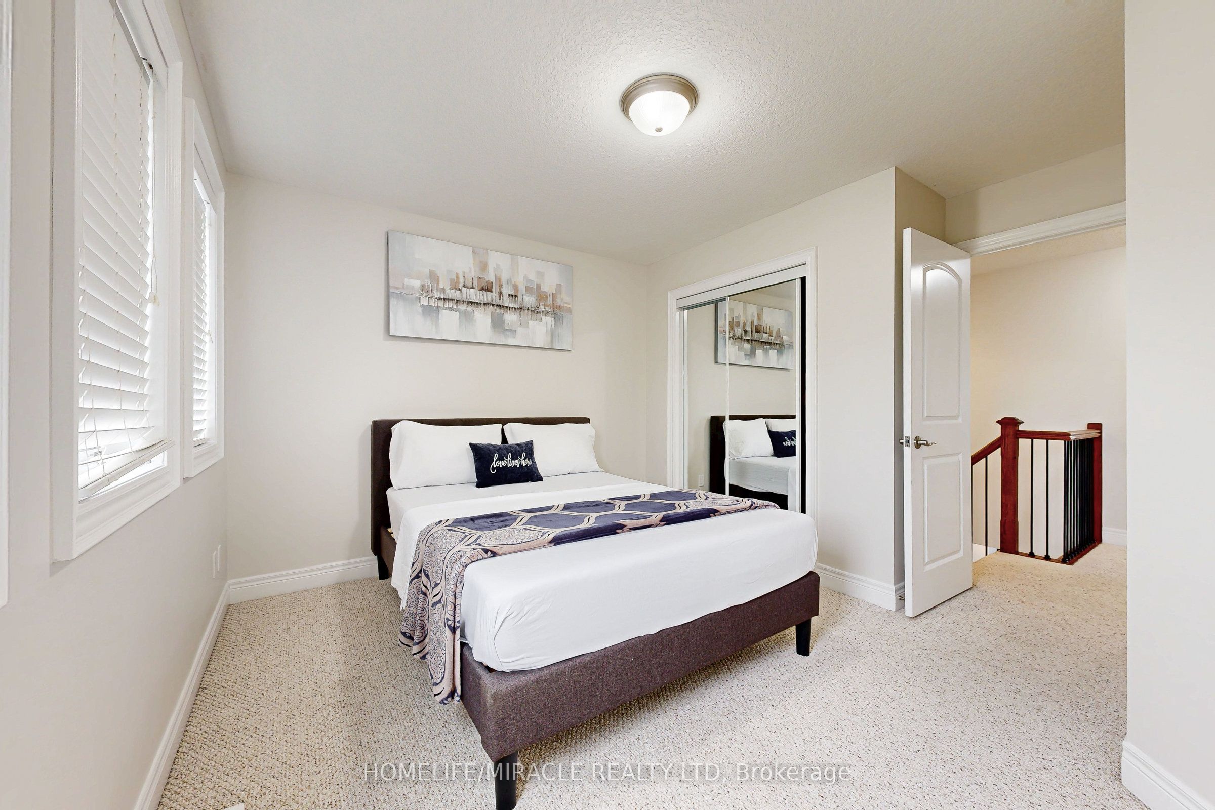 79 Hinrichs Crescent Property Photo 18
