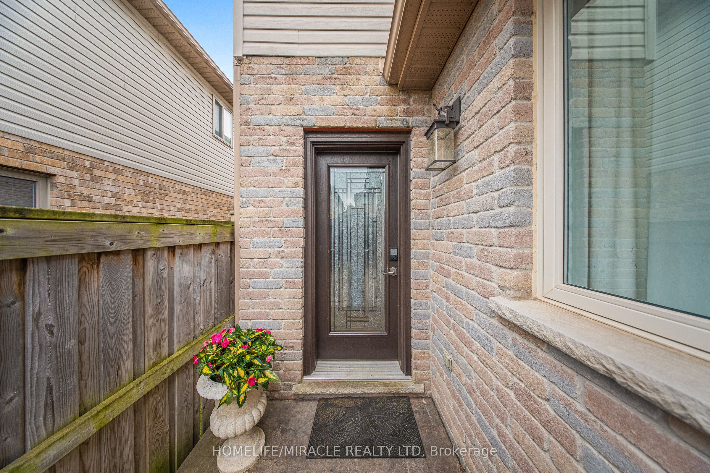 79 Hinrichs Crescent Property Photo 32