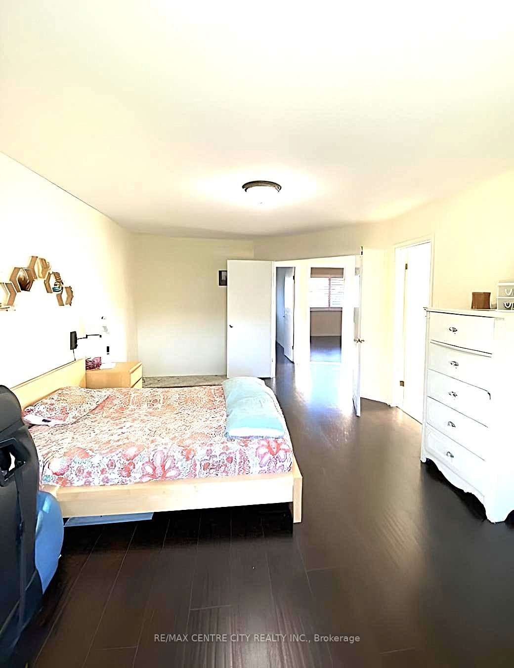 933 Thistledown Way Property Photo 15
