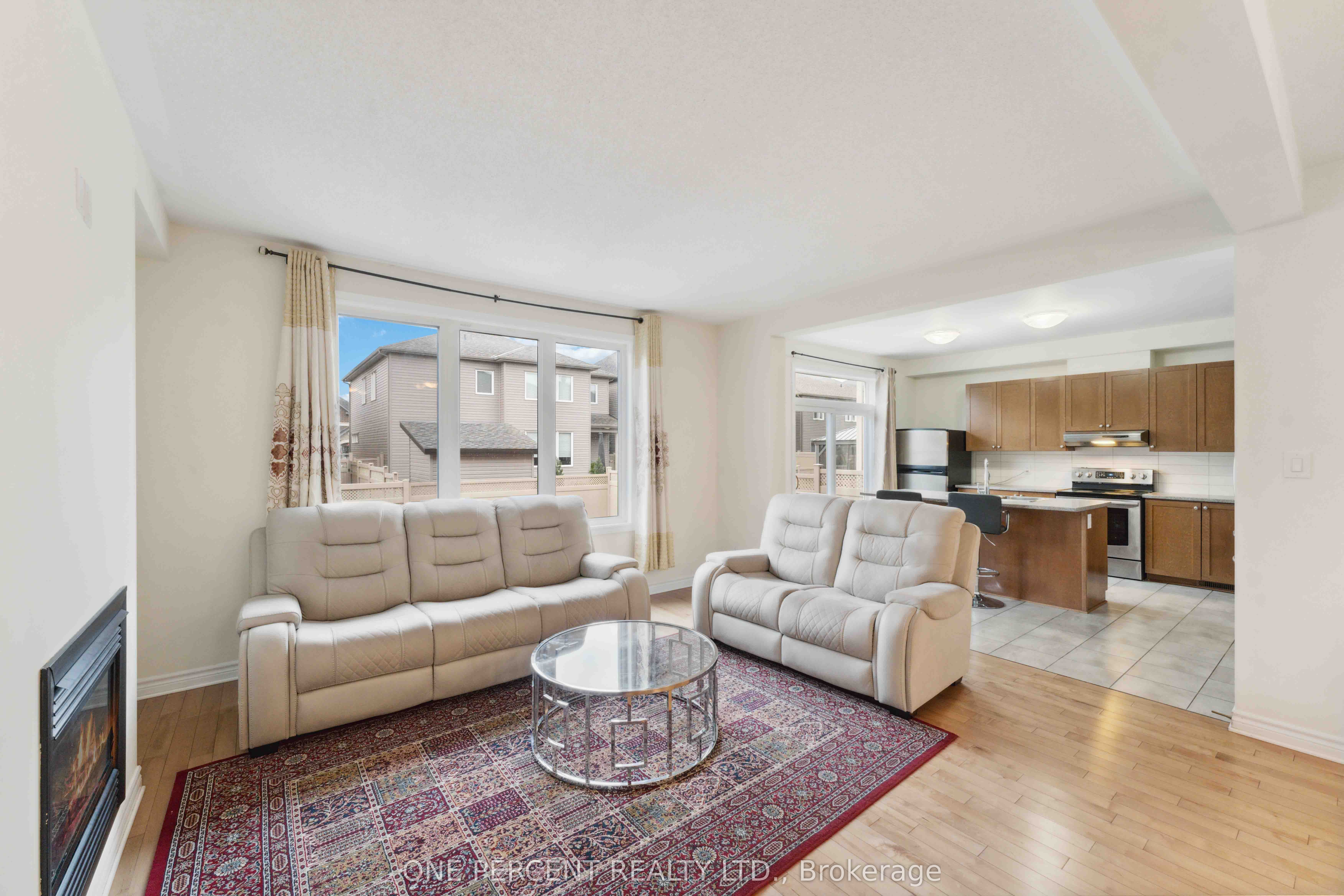 552 Genevriers Street Property Photo 7