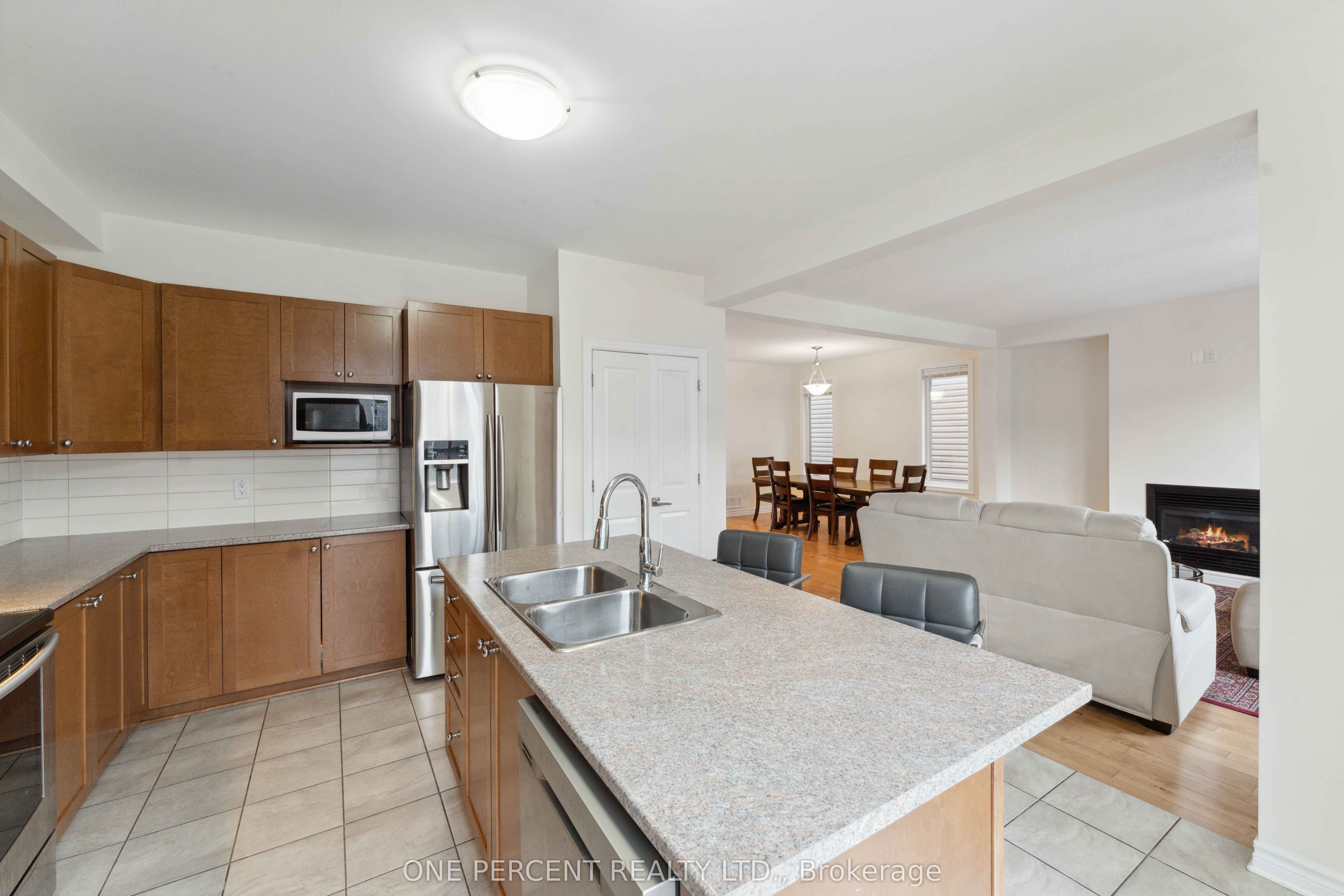 552 Genevriers Street Property Photo 16
