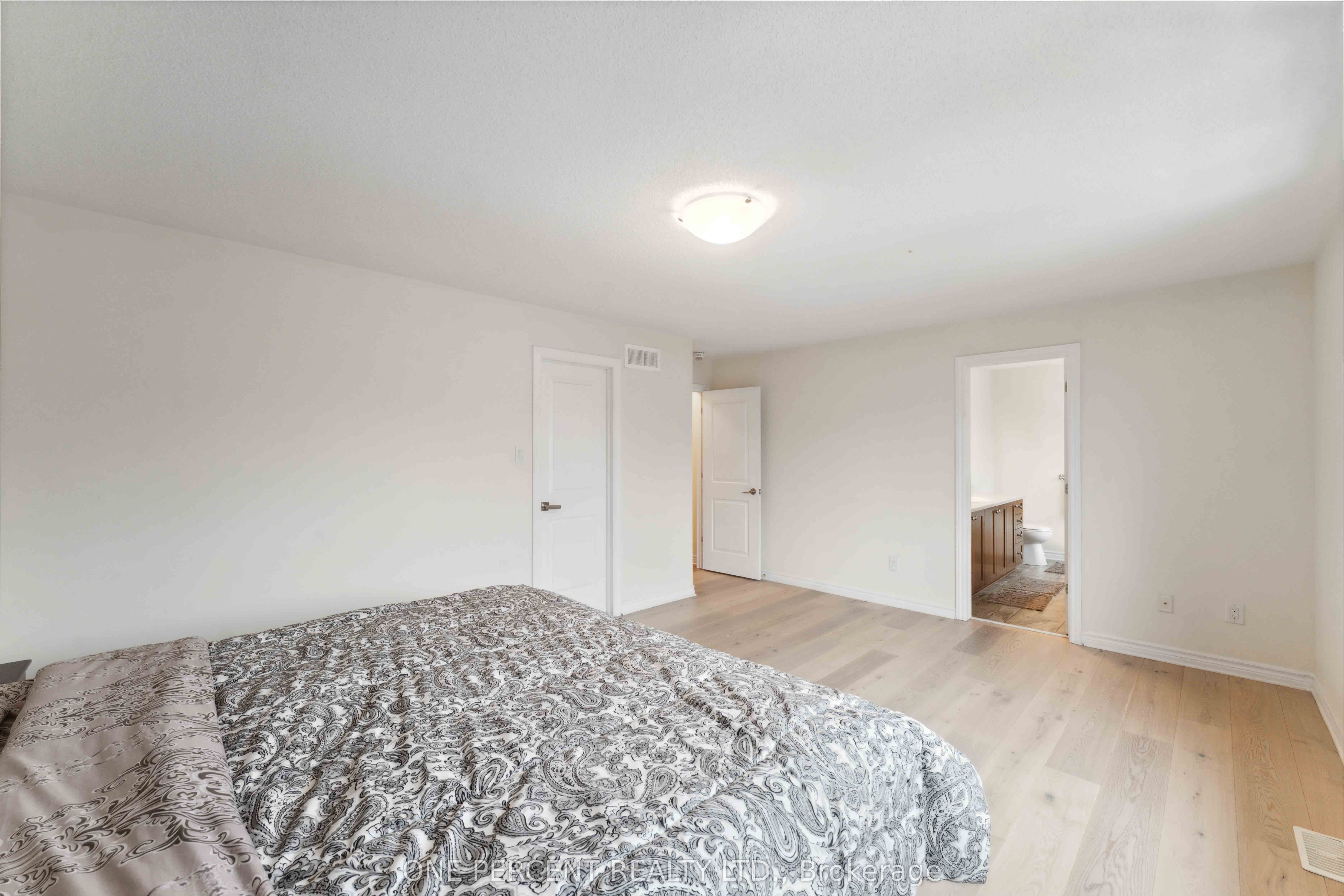 552 Genevriers Street Property Photo 22