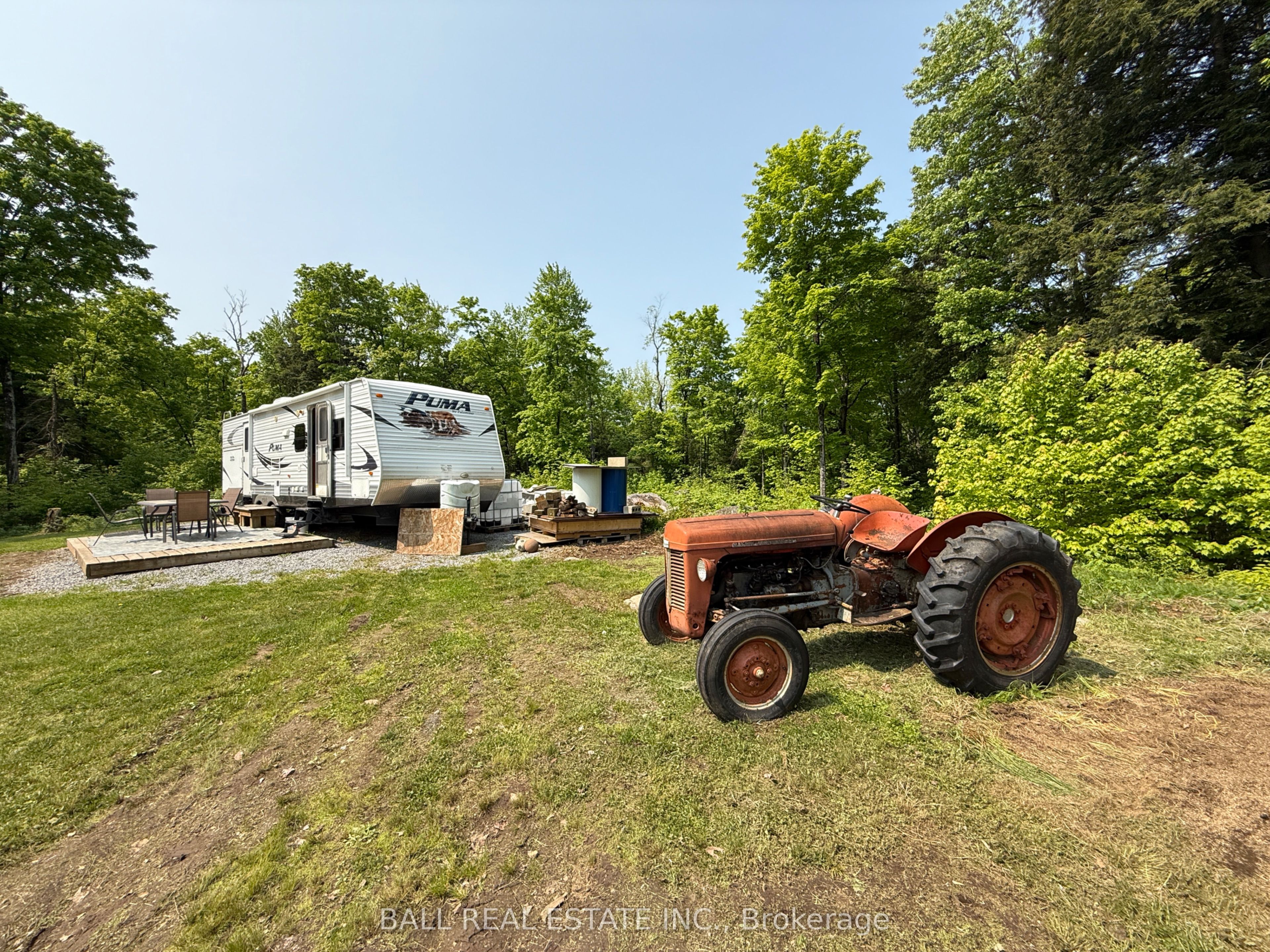 1854 The South Road Property Photo 16