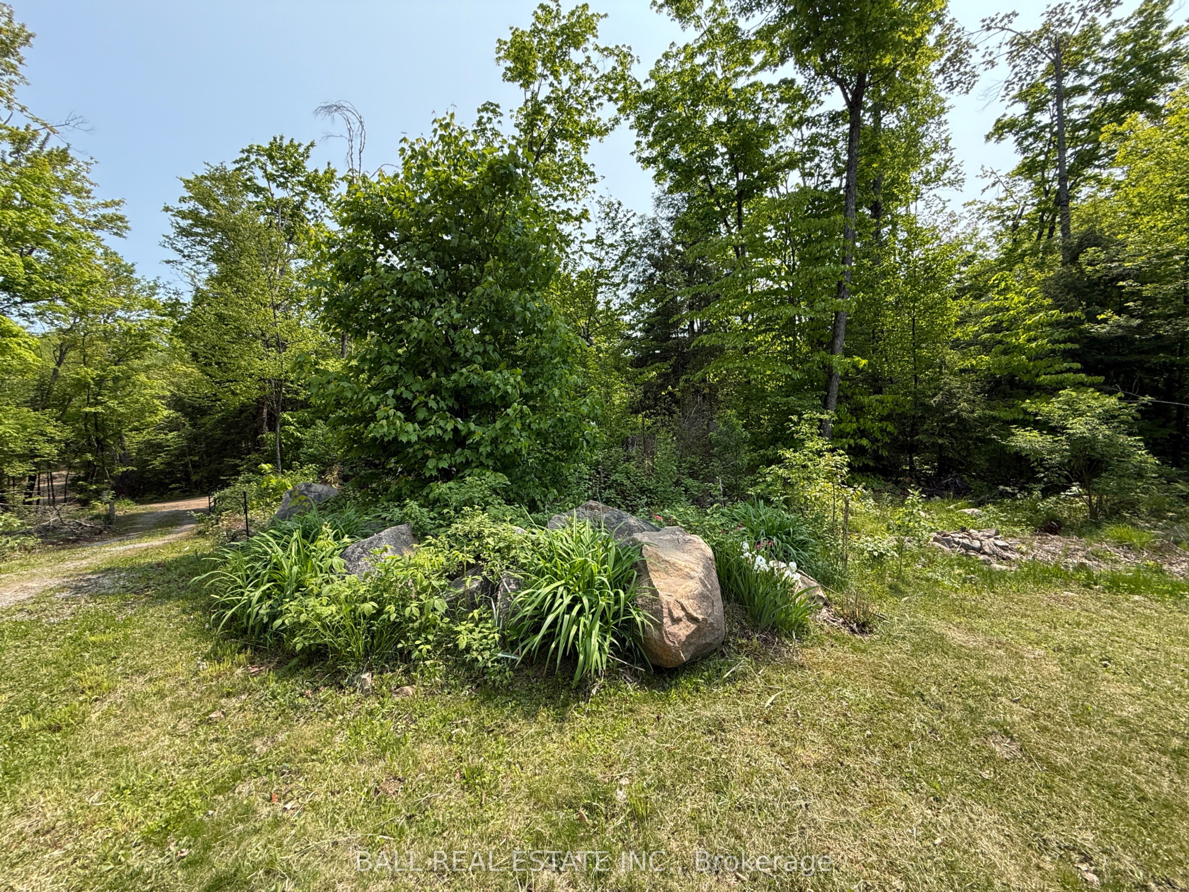 1854 The South Road Property Photo 23