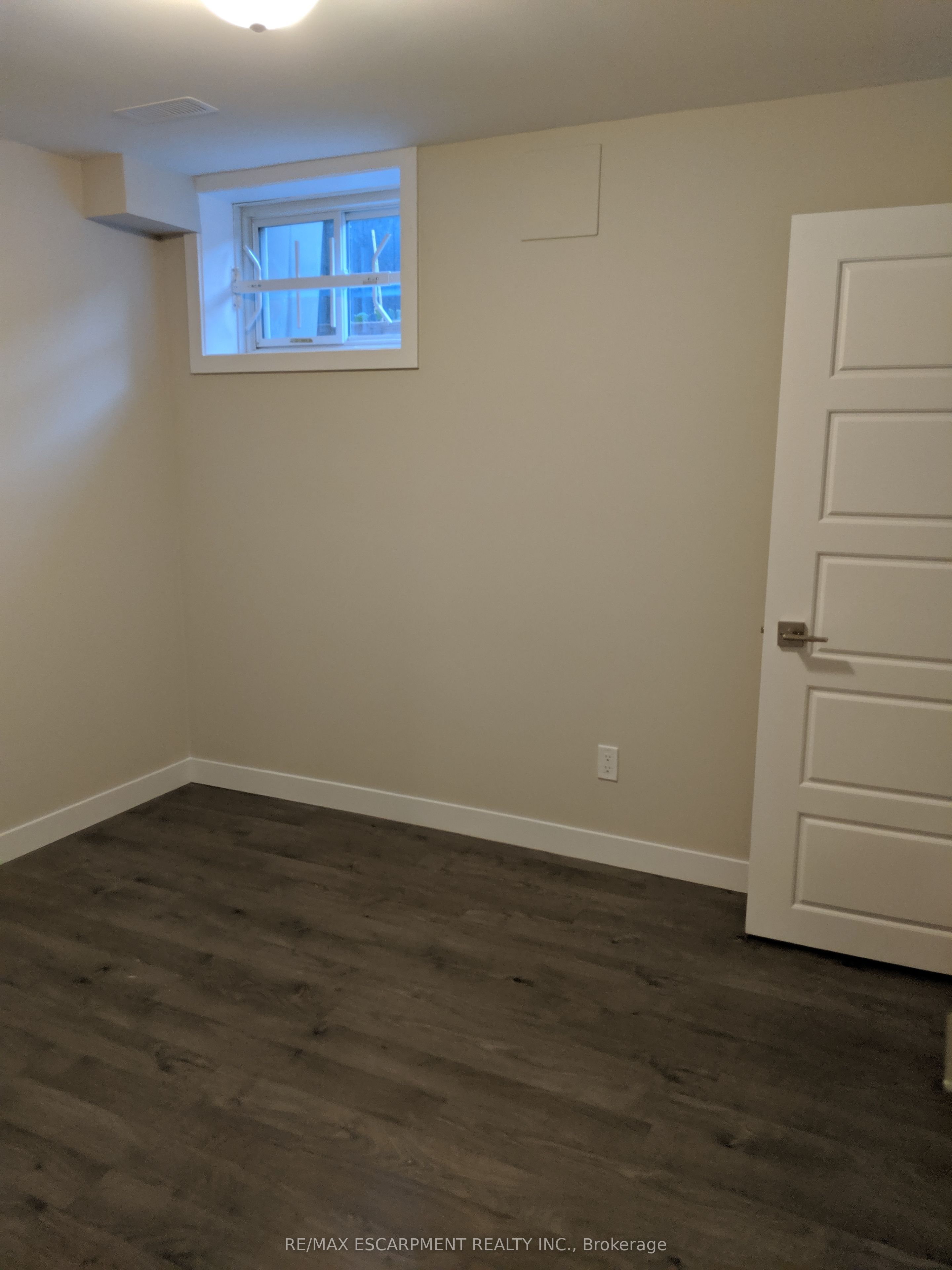 76 Century Street B Property Photo 8