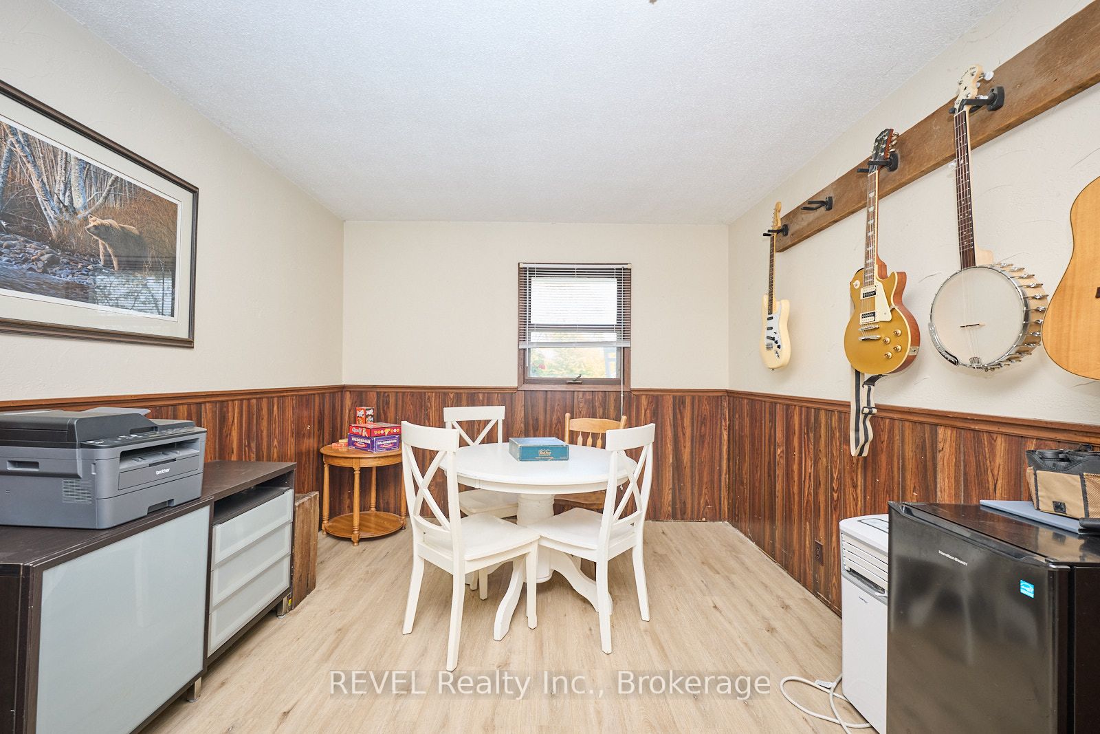 877 Daytona Drive N Property Photo 15