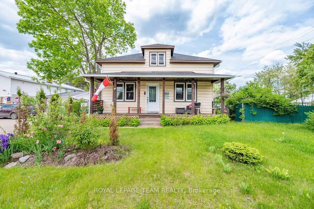 1009 Lake Street Property Photo 1