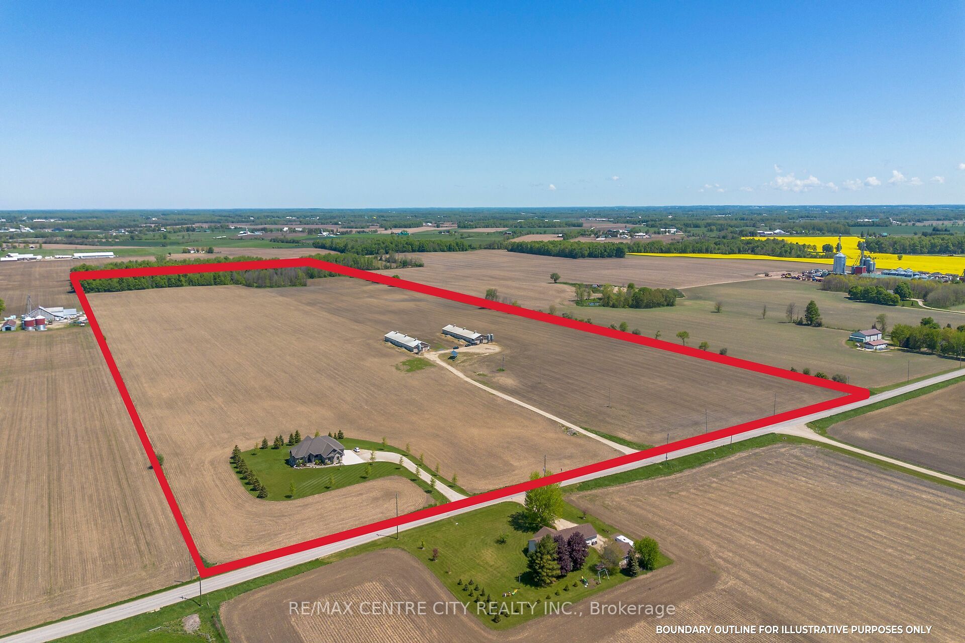 6124 5th Line Property Photo 1