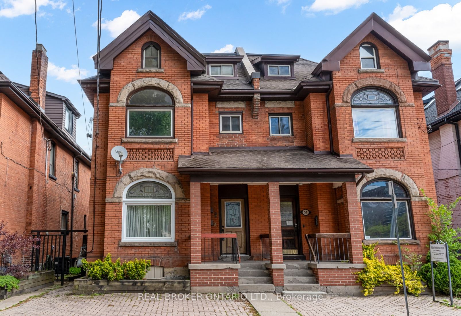 55 Young Street Property Photo 1