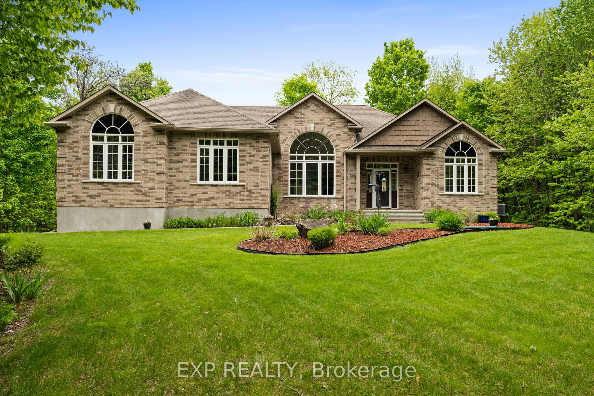 213 Justin Drive Property Photo 1