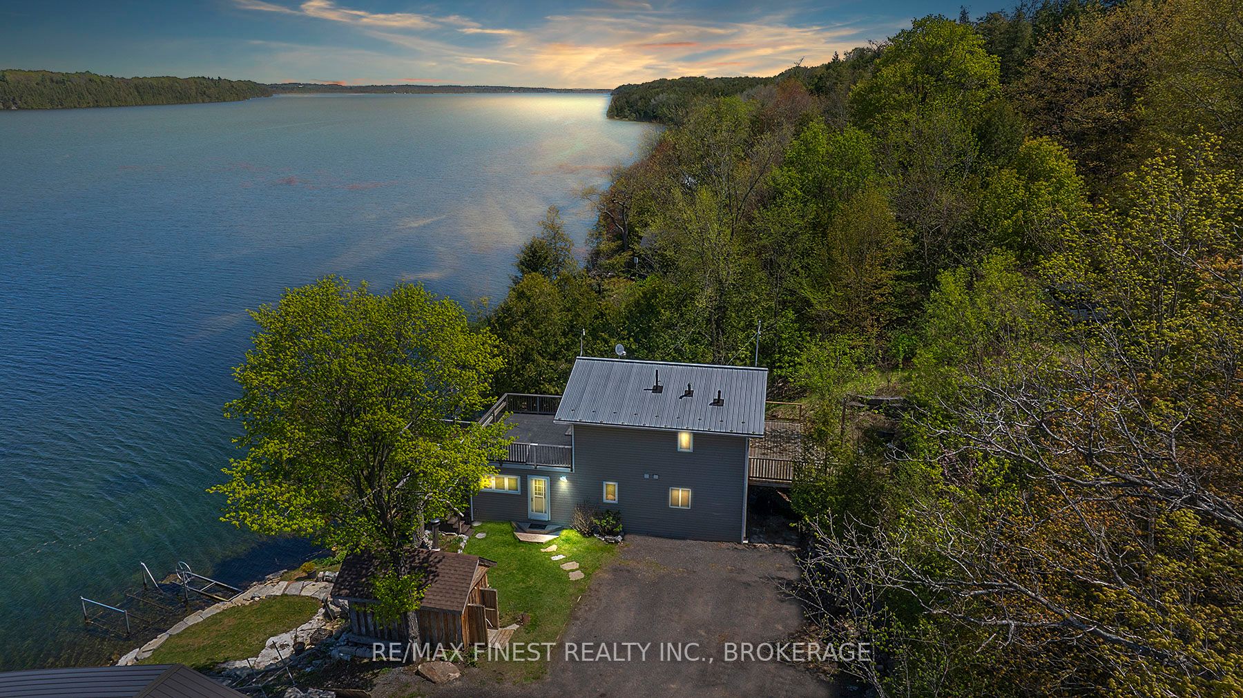 1048 Lark Lane Property Photo 1