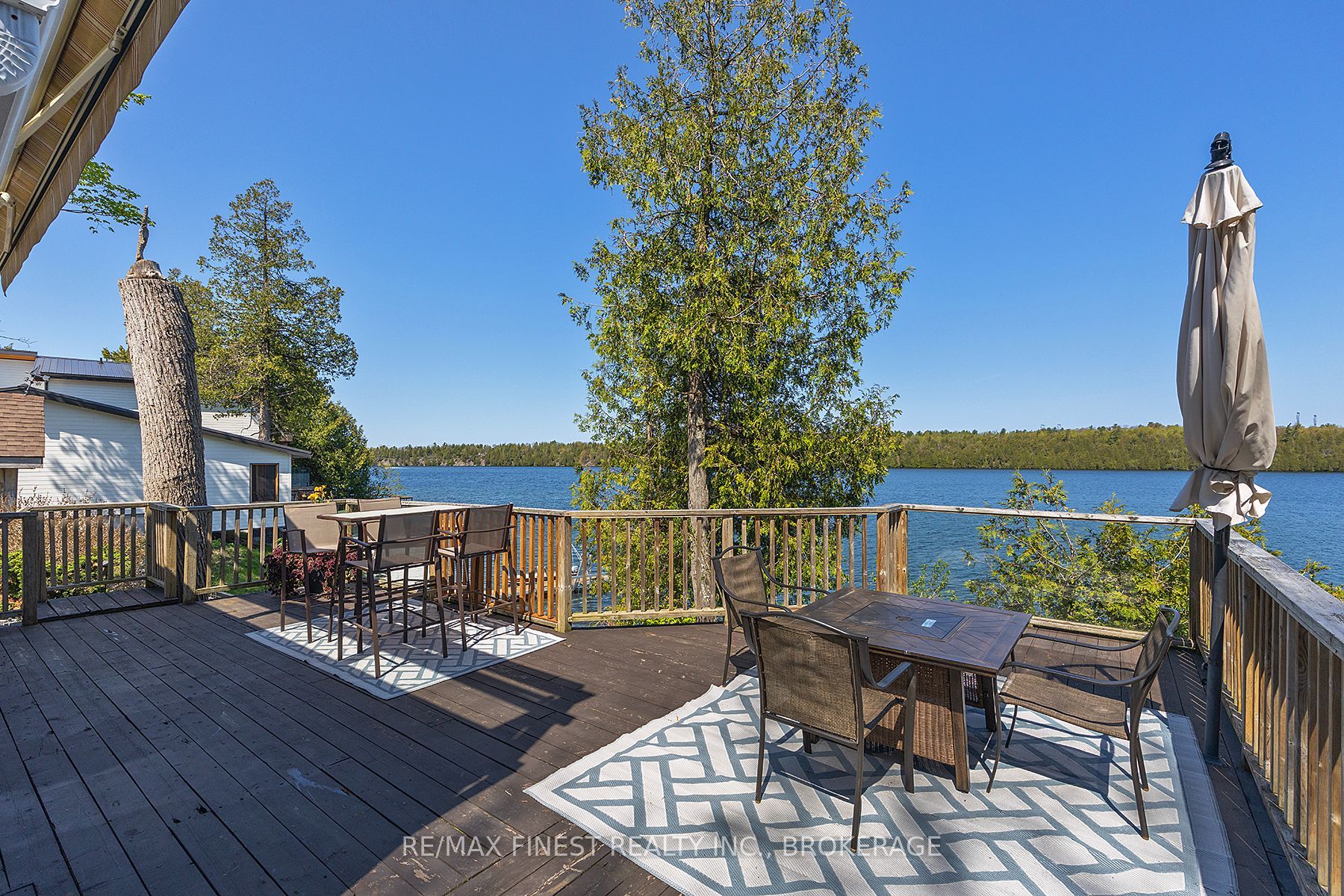 1048 Lark Lane Property Photo 10