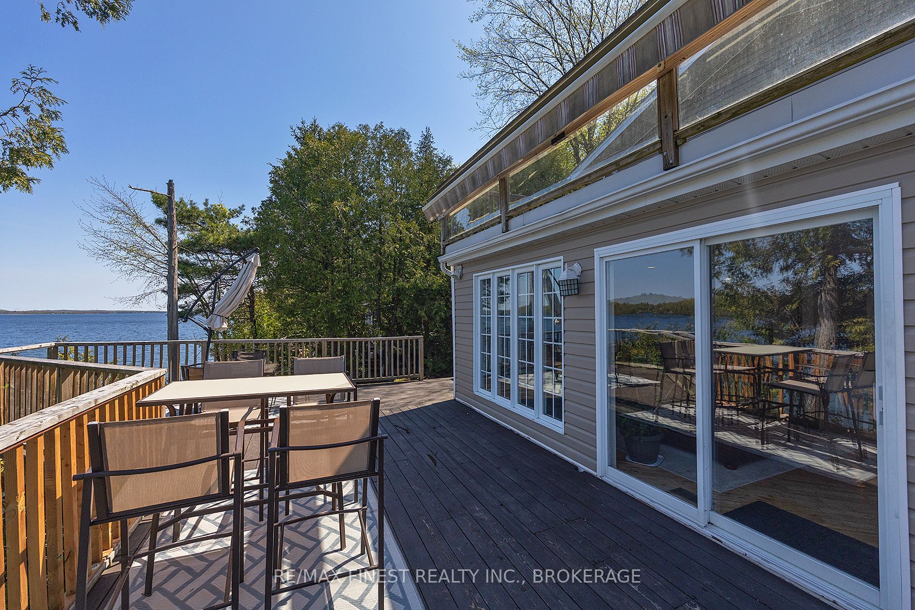 1048 Lark Lane Property Photo 15