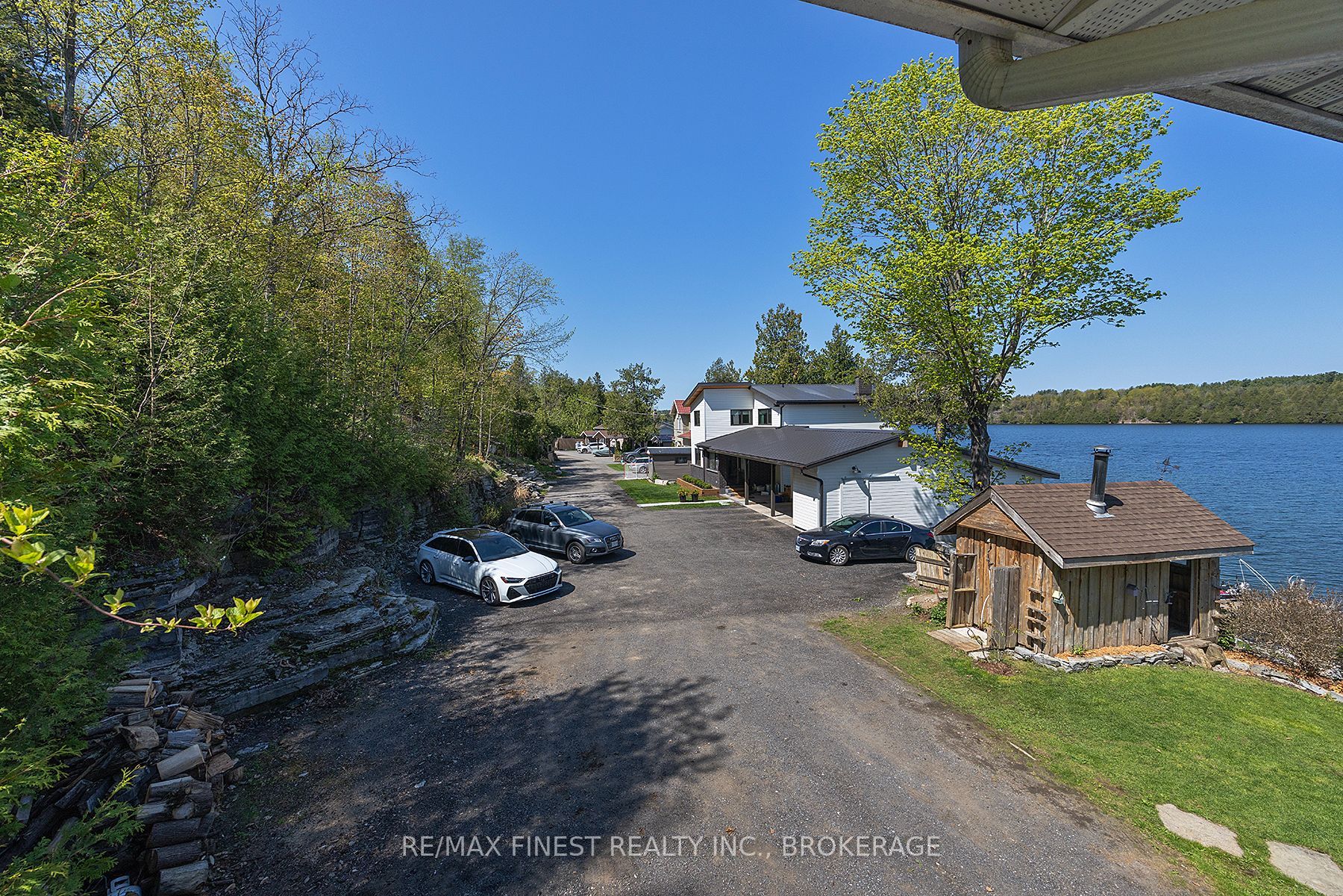 1048 Lark Lane Property Photo 17