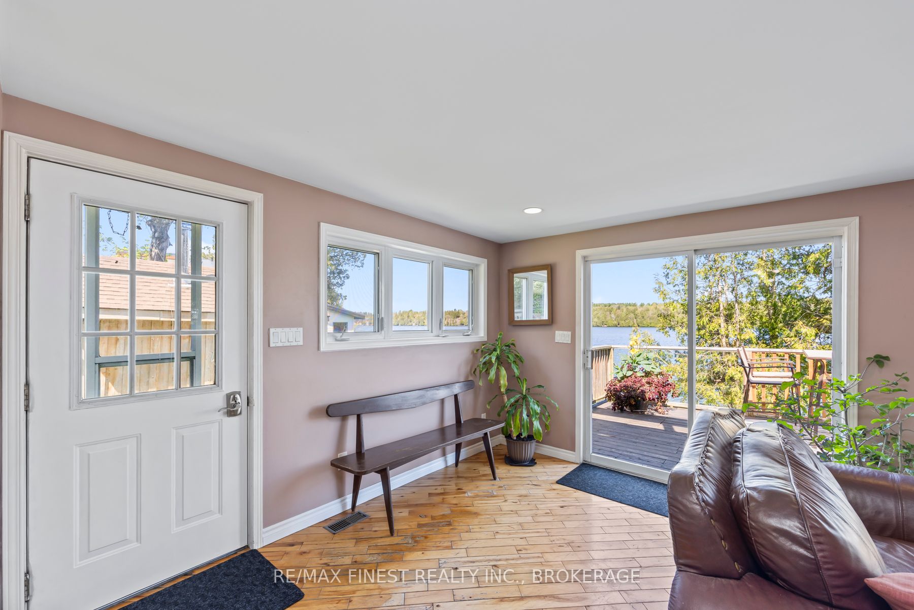 1048 Lark Lane Property Photo 20