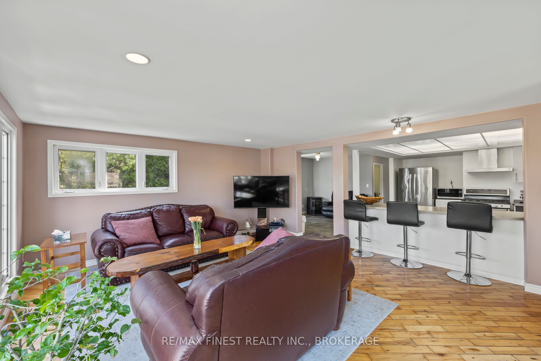 1048 Lark Lane Property Photo 22