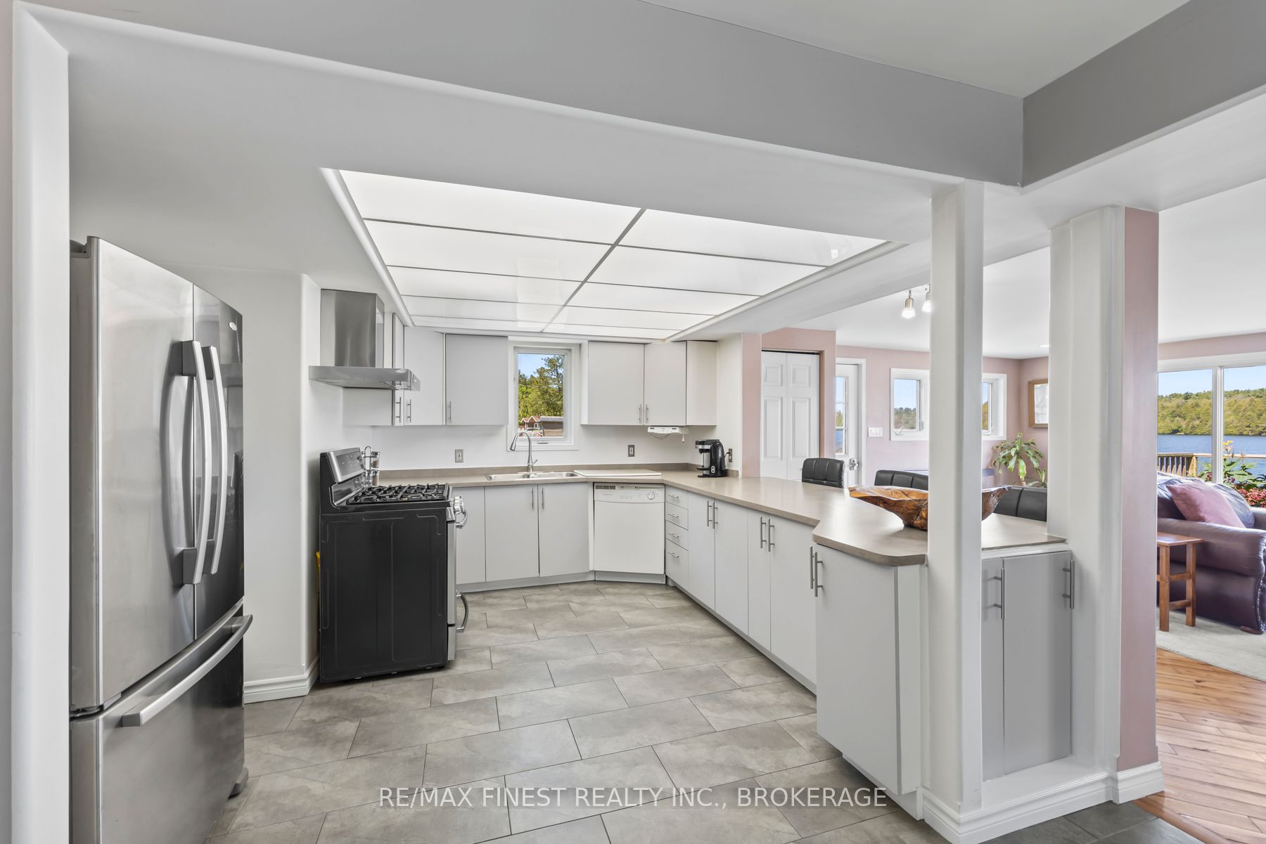 1048 Lark Lane Property Photo 27