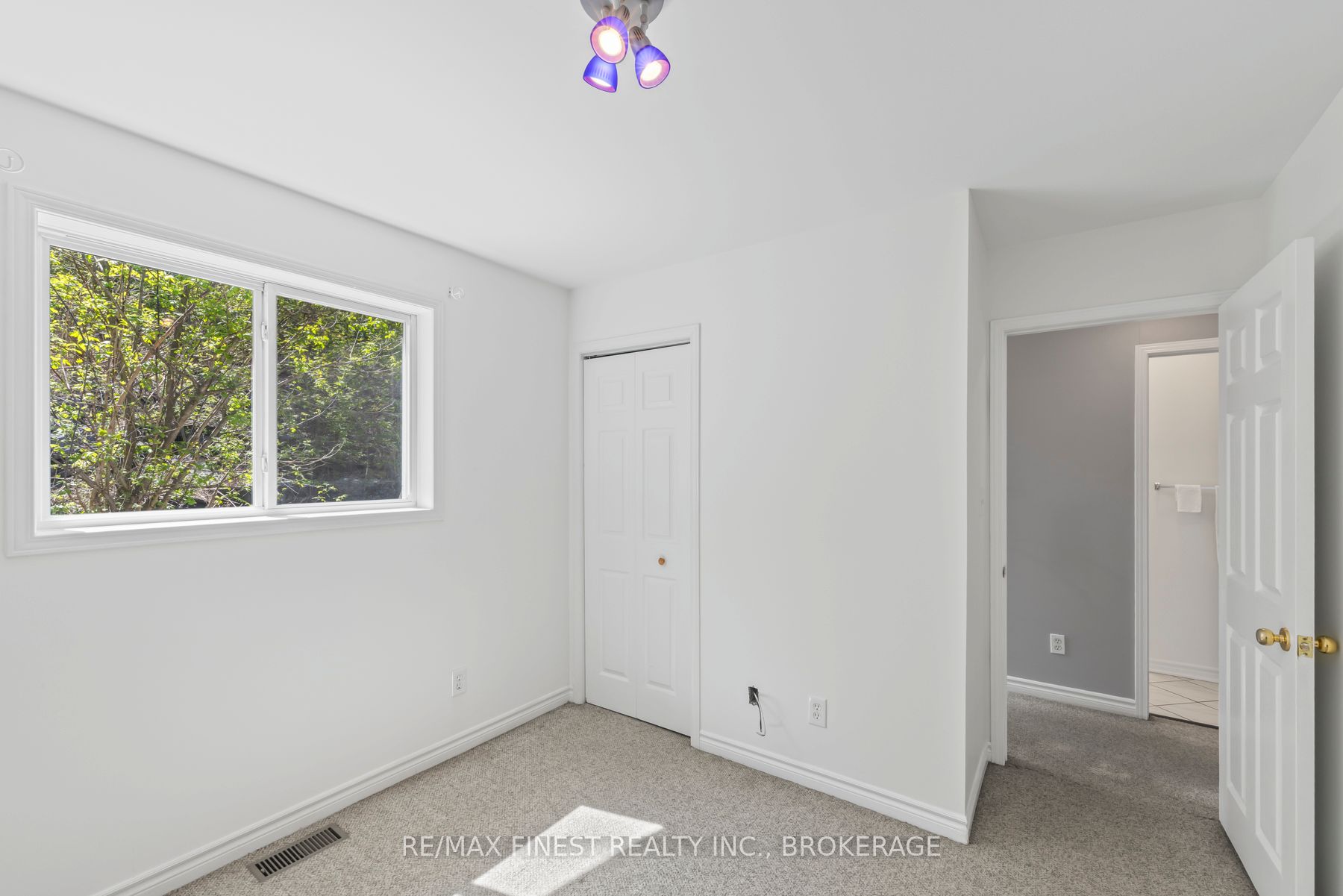 1048 Lark Lane Property Photo 36