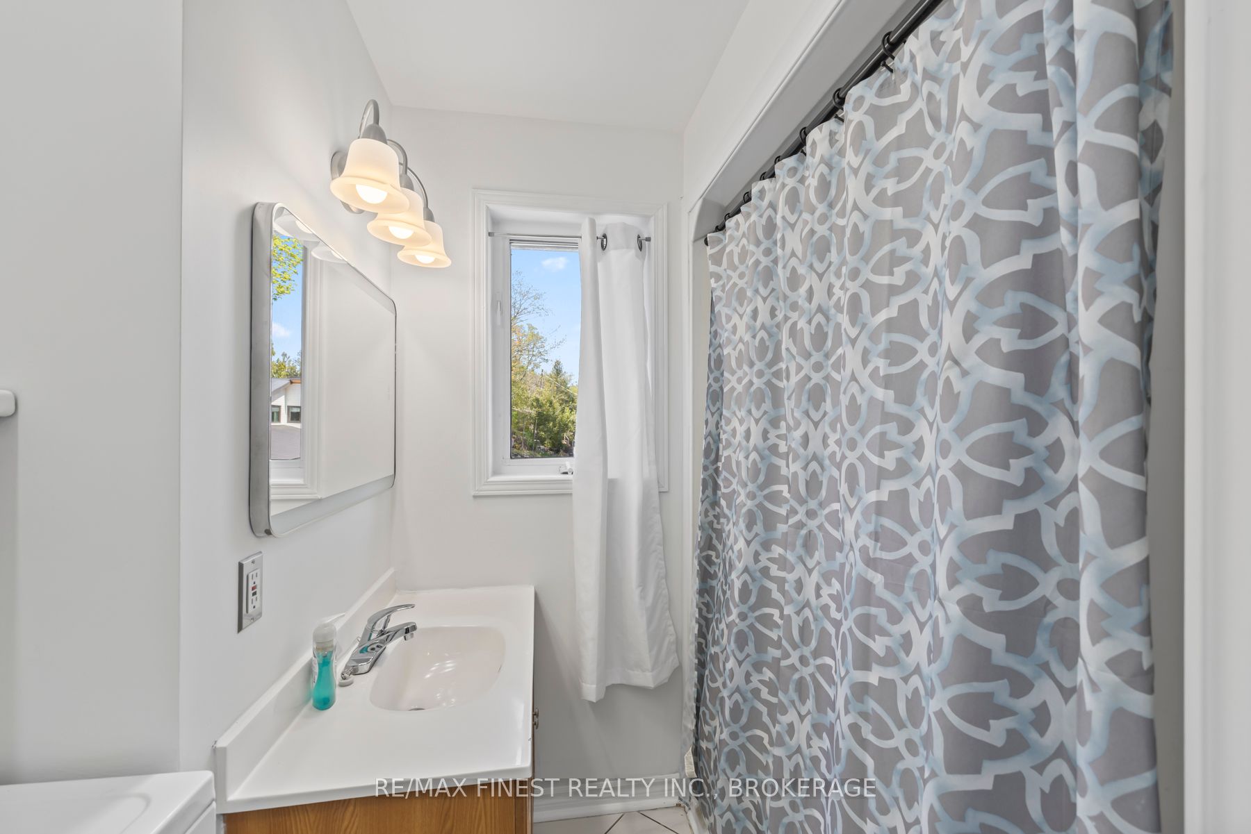 1048 Lark Lane Property Photo 37