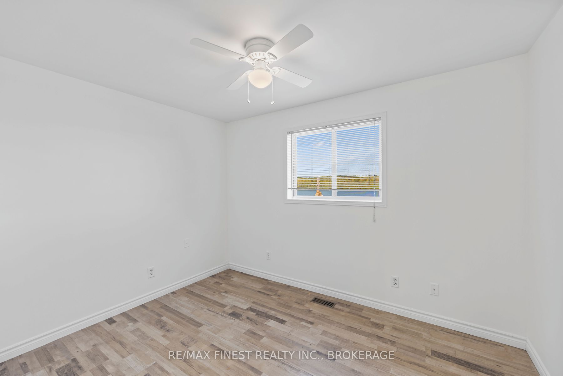 1048 Lark Lane Property Photo 38