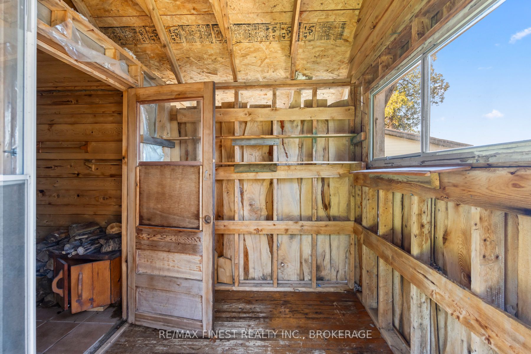 1048 Lark Lane Property Photo 43