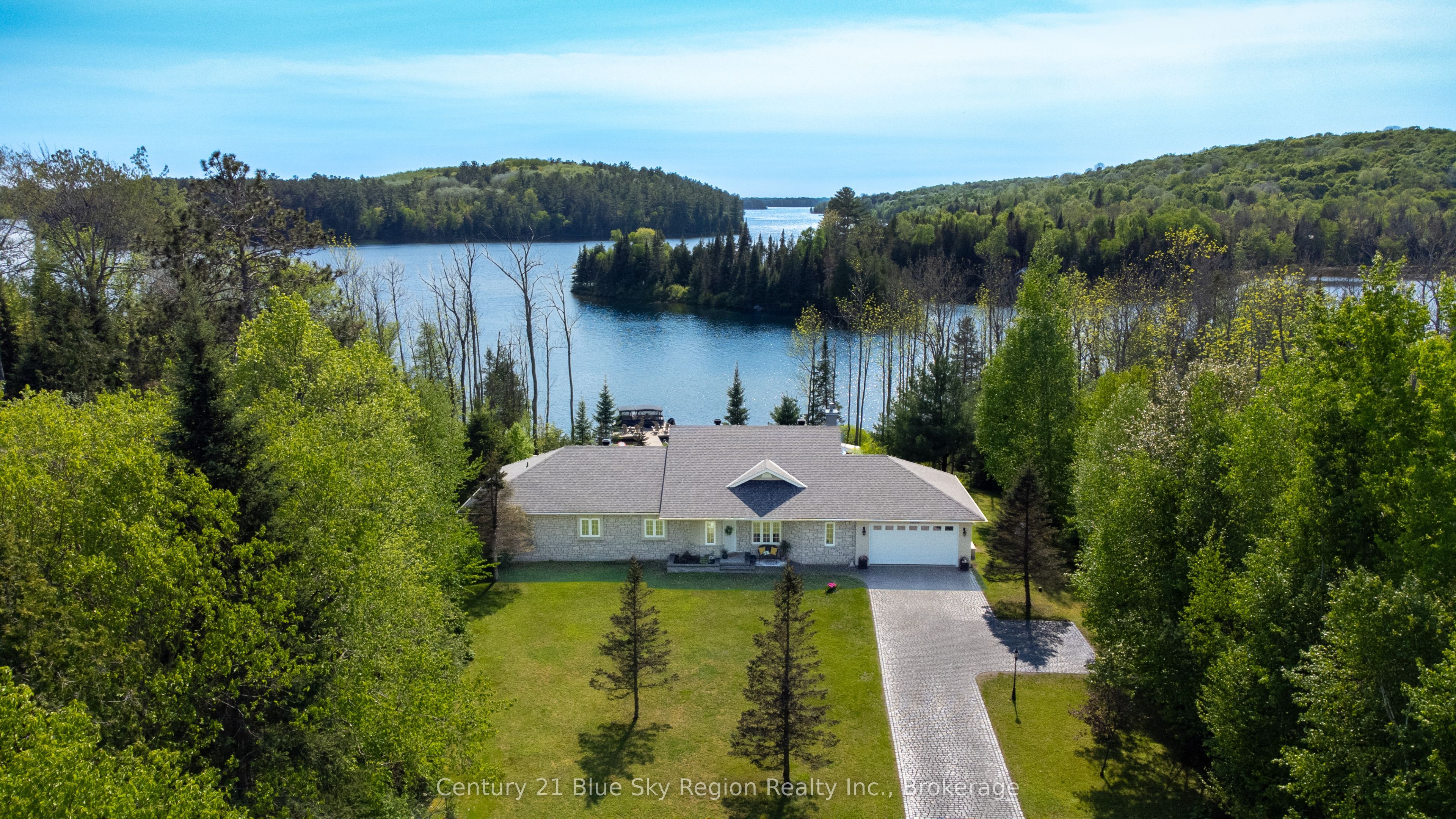 2295 Northshore Road Property Photo 1