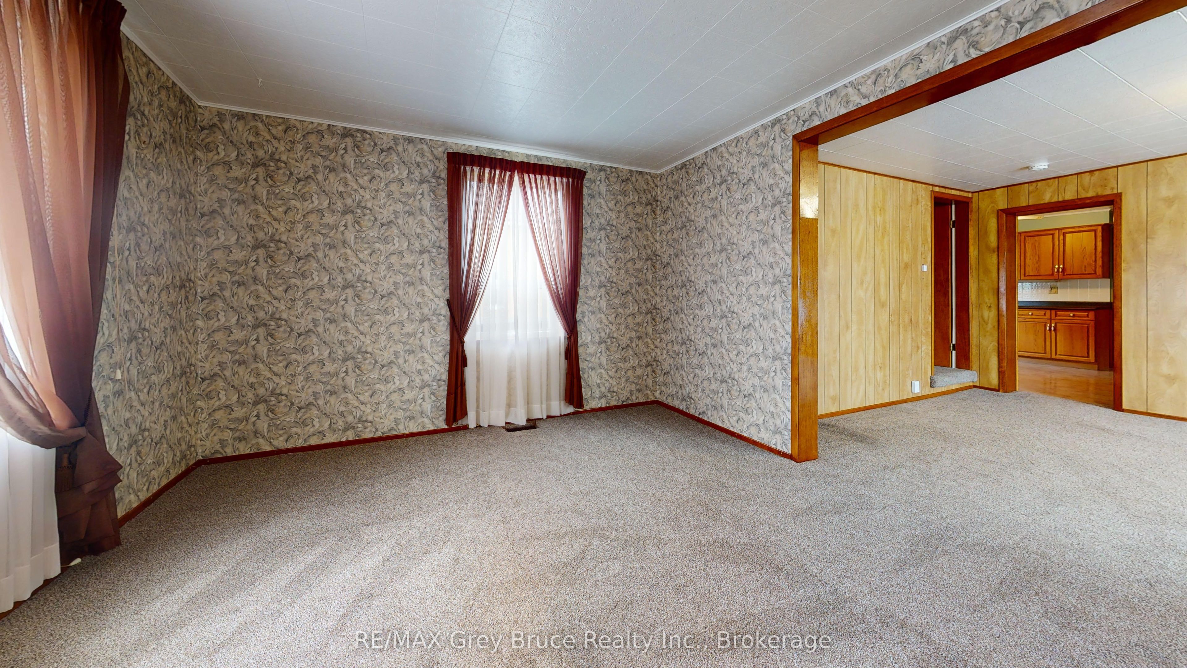 76 5th Street Se Property Photo 5