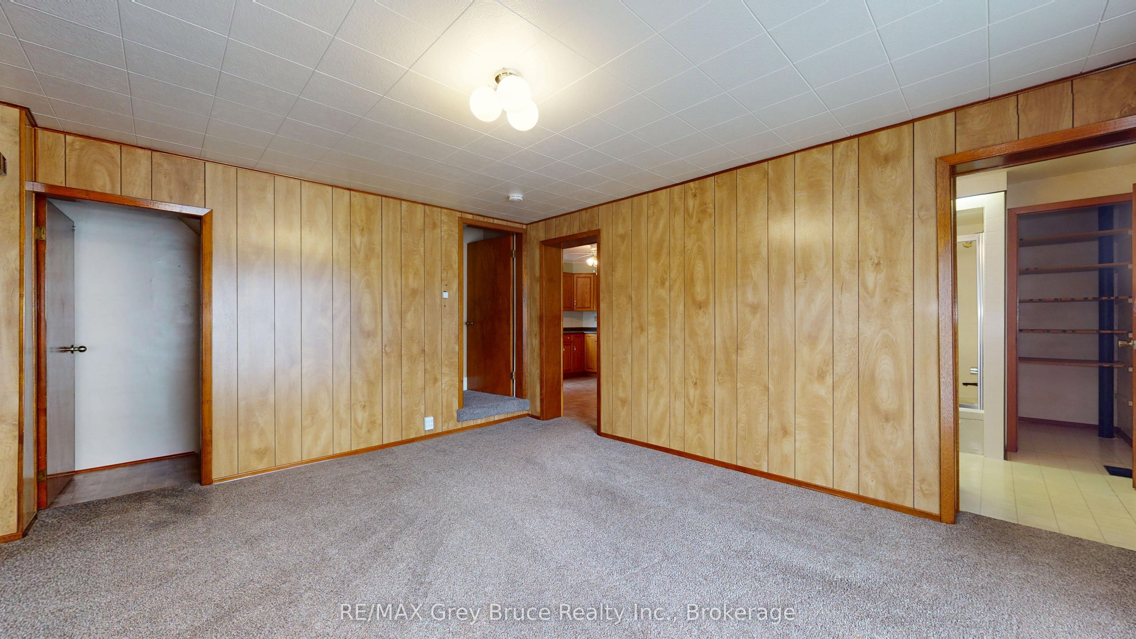 76 5th Street Se Property Photo 6