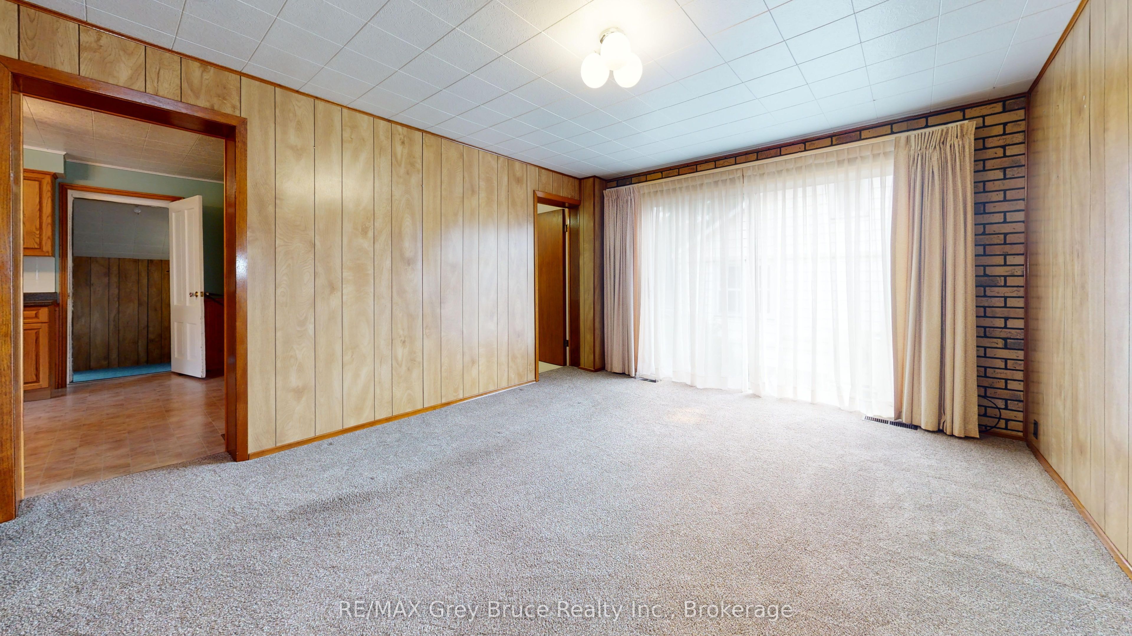 76 5th Street Se Property Photo 7