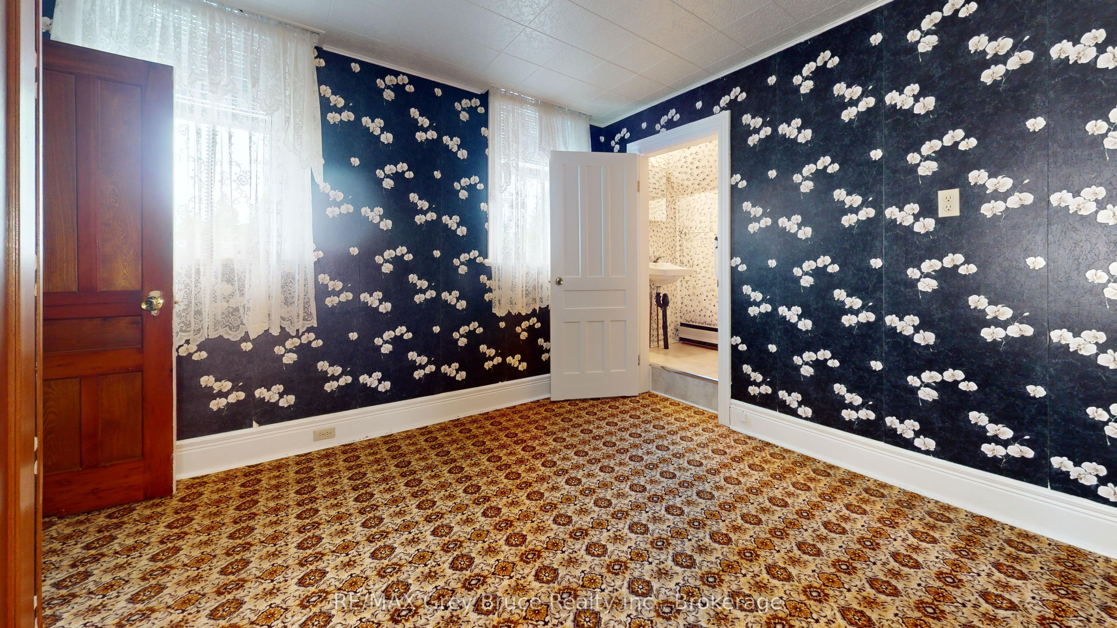 76 5th Street Se Property Photo 14