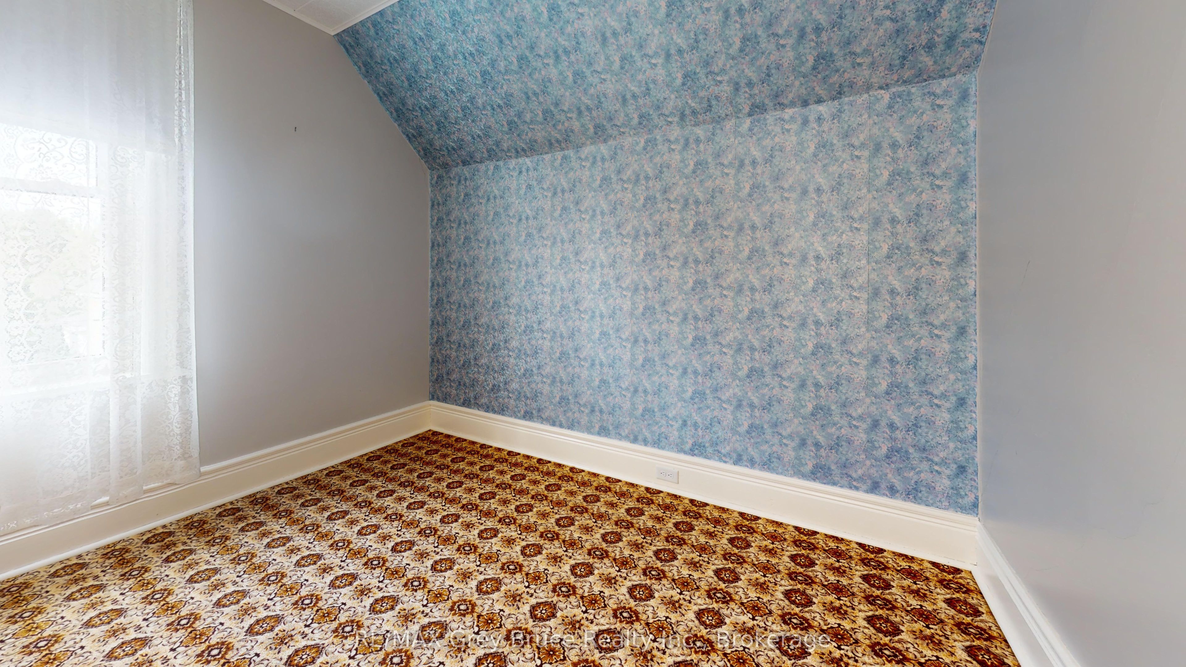 76 5th Street Se Property Photo 16