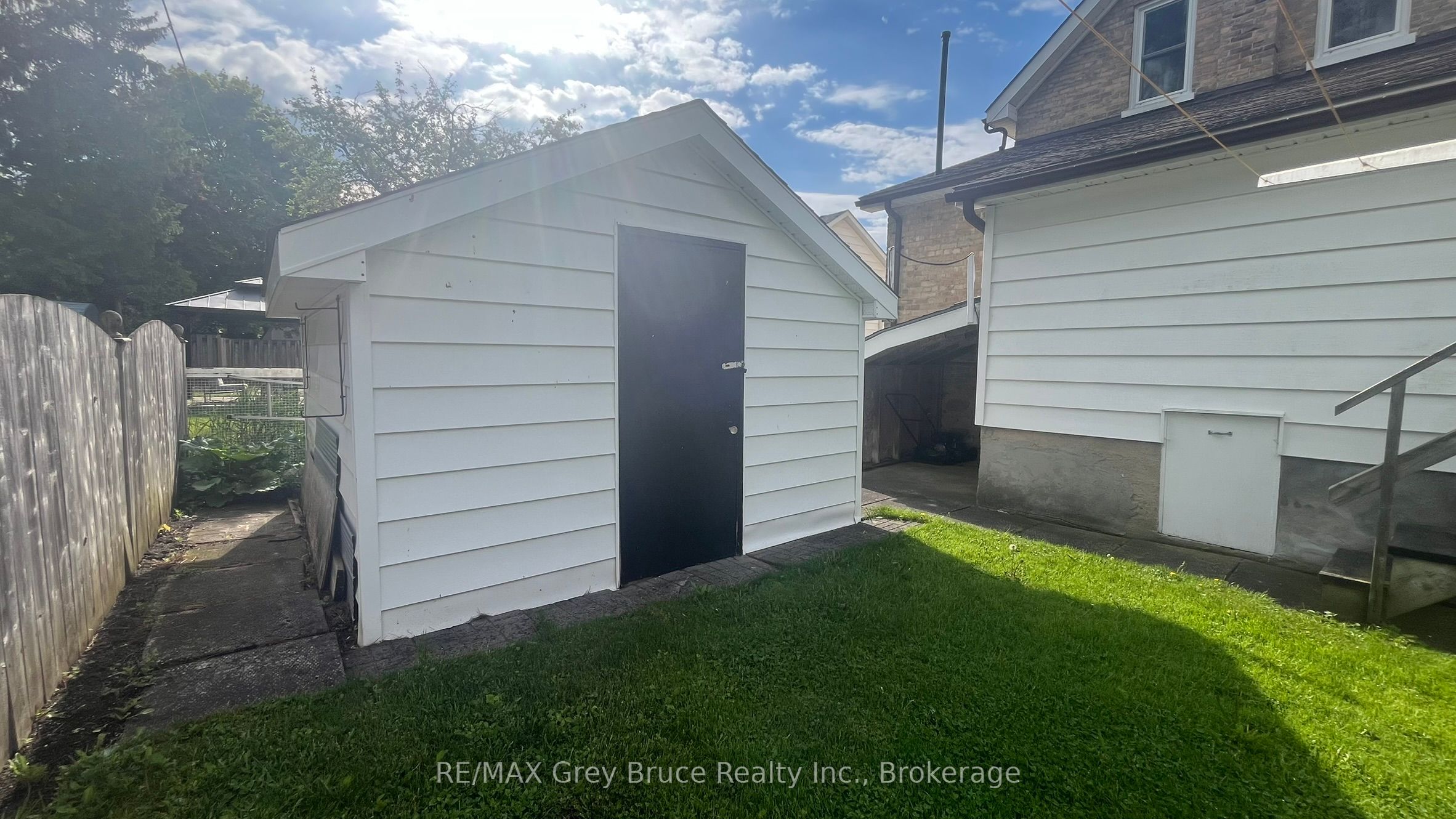 76 5th Street Se Property Photo 22