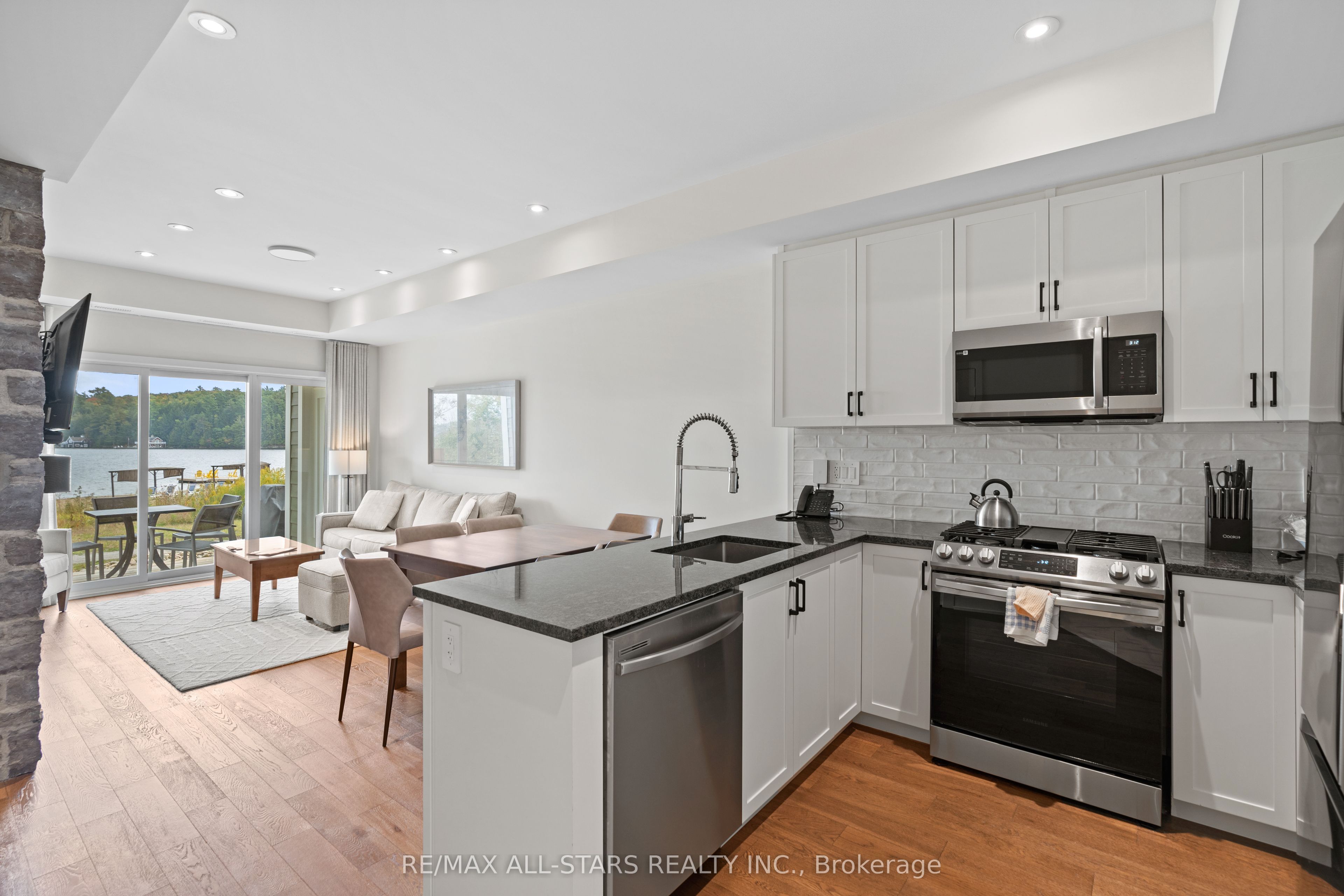 1869 Muskoka Road 118 N/a 31 Property Photo 17