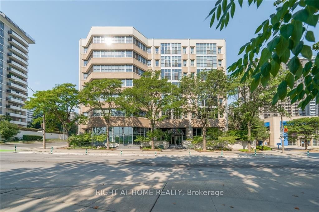 #312 - 66 Bay Street Property Photo 1