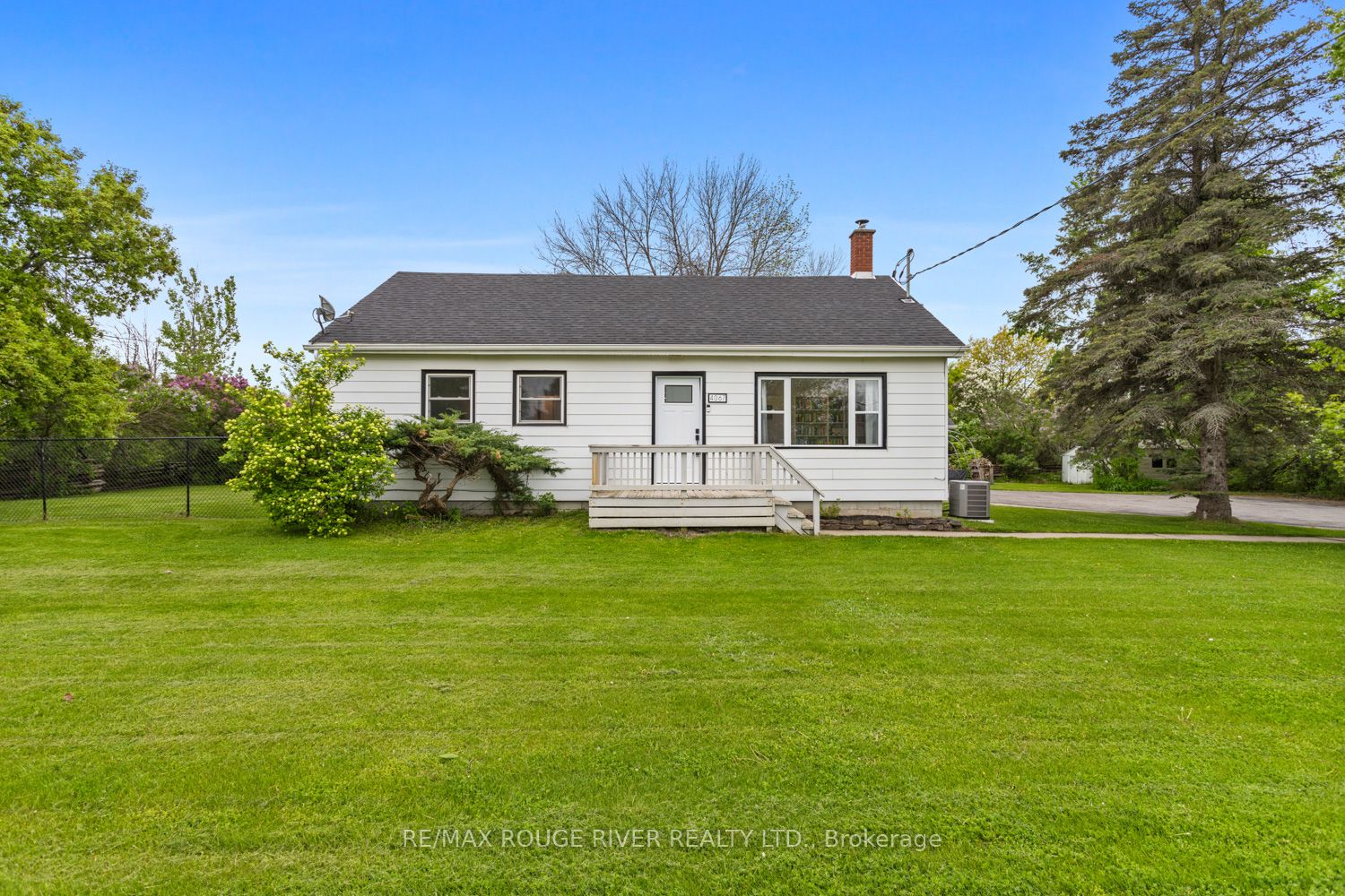 4067 Shannonville Road Property Photo 1