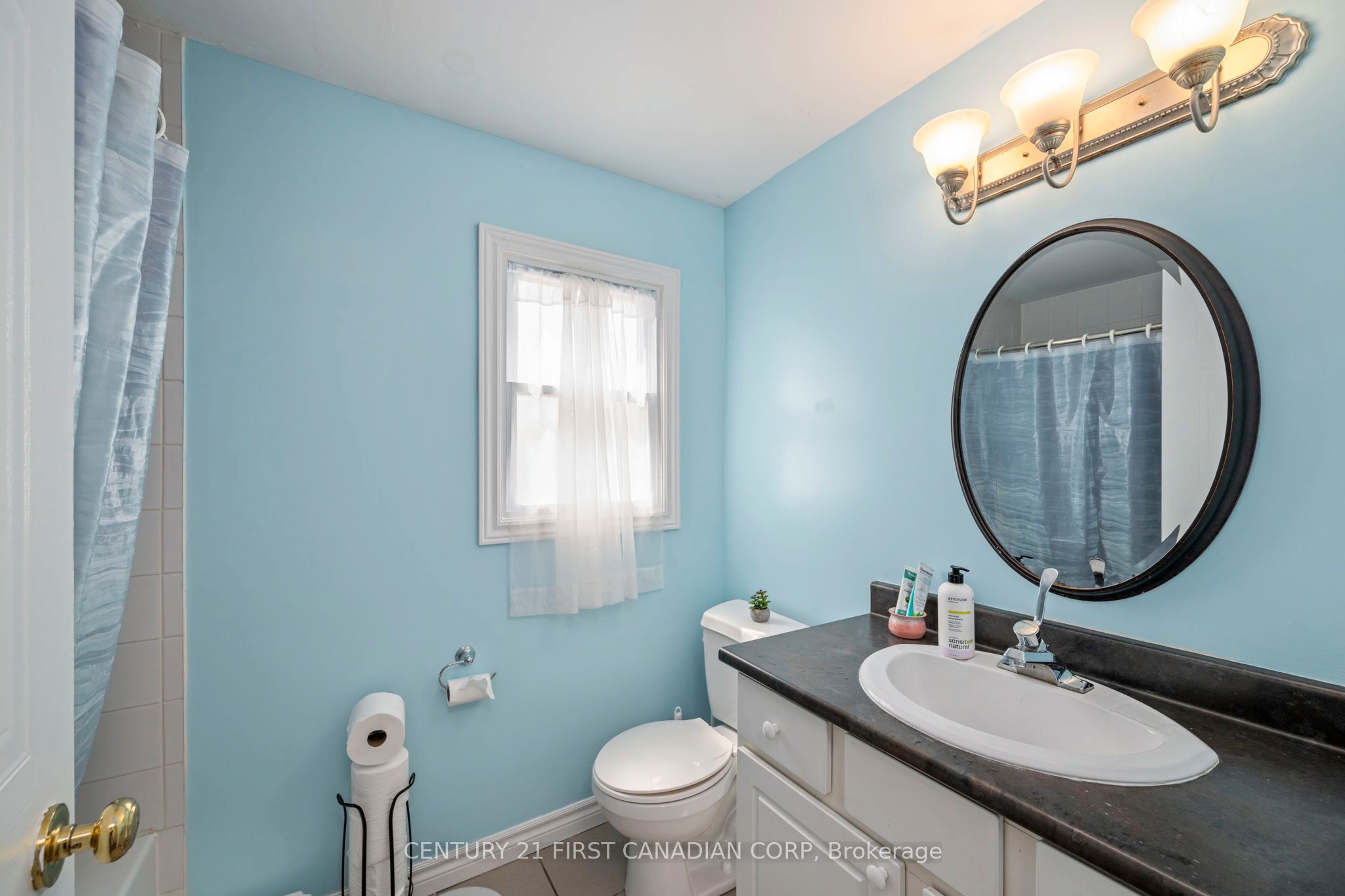 330 Salisbury Street Property Photo 12