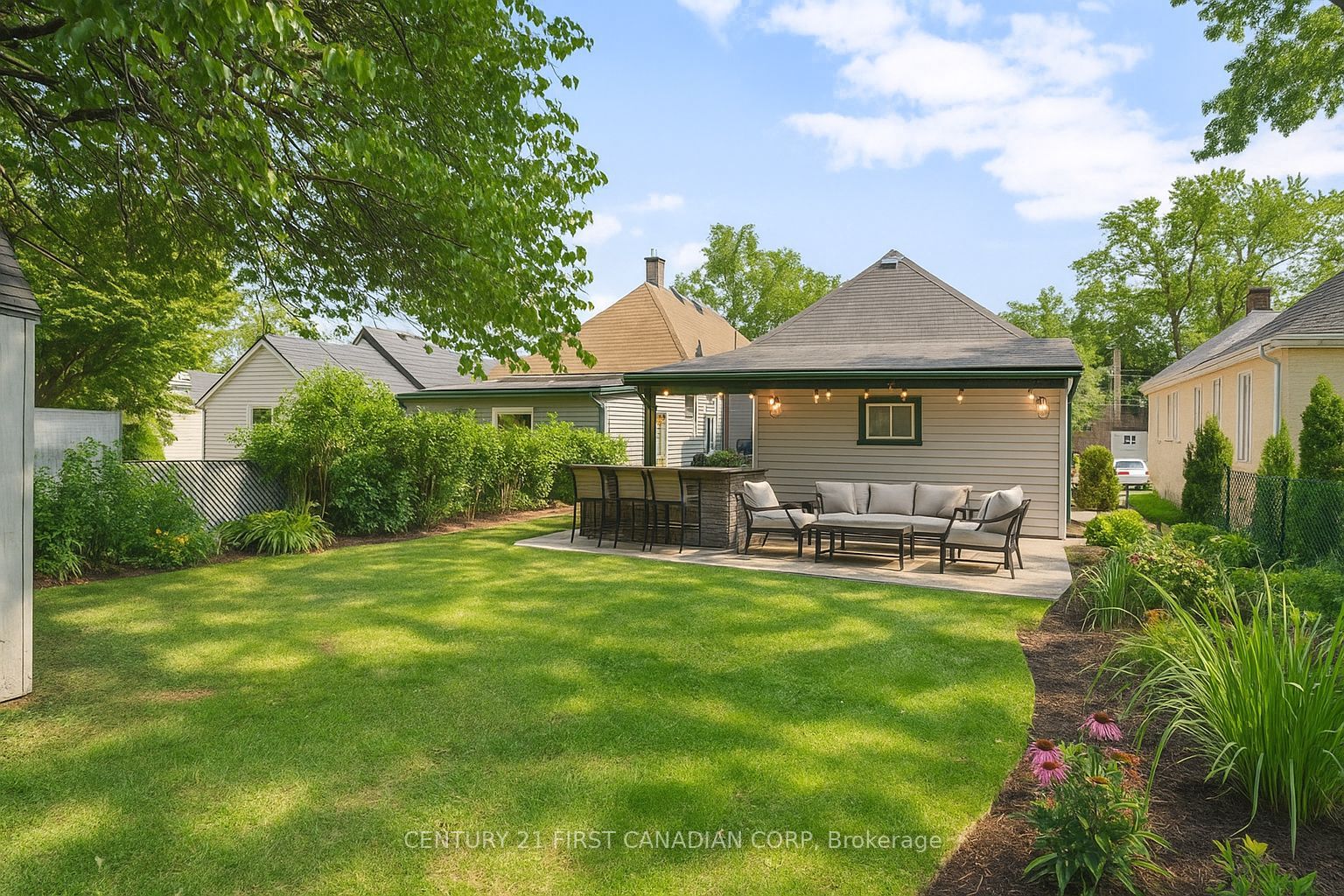 330 Salisbury Street Property Photo 15