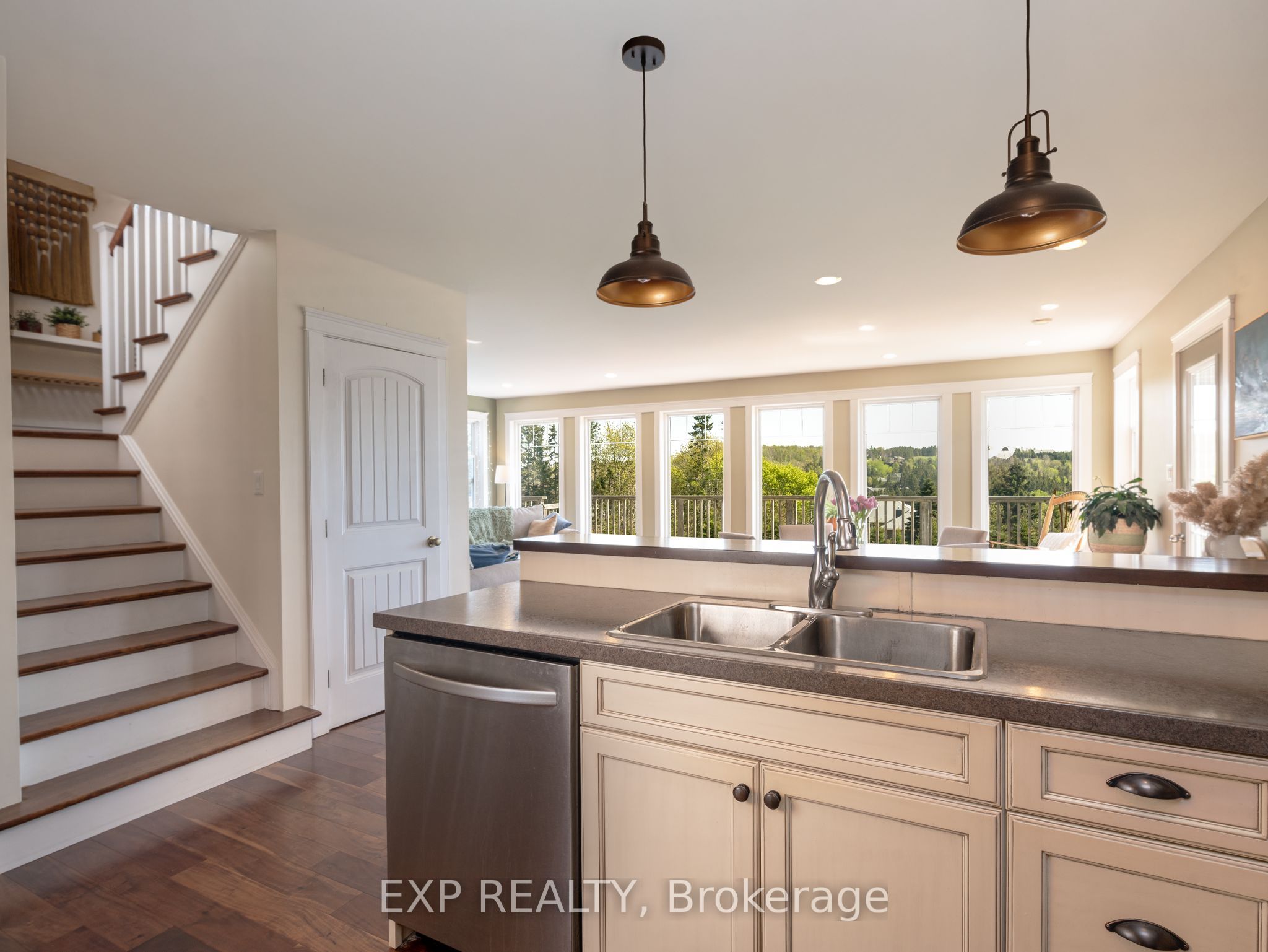 582 Callaghan Road Property Photo 8