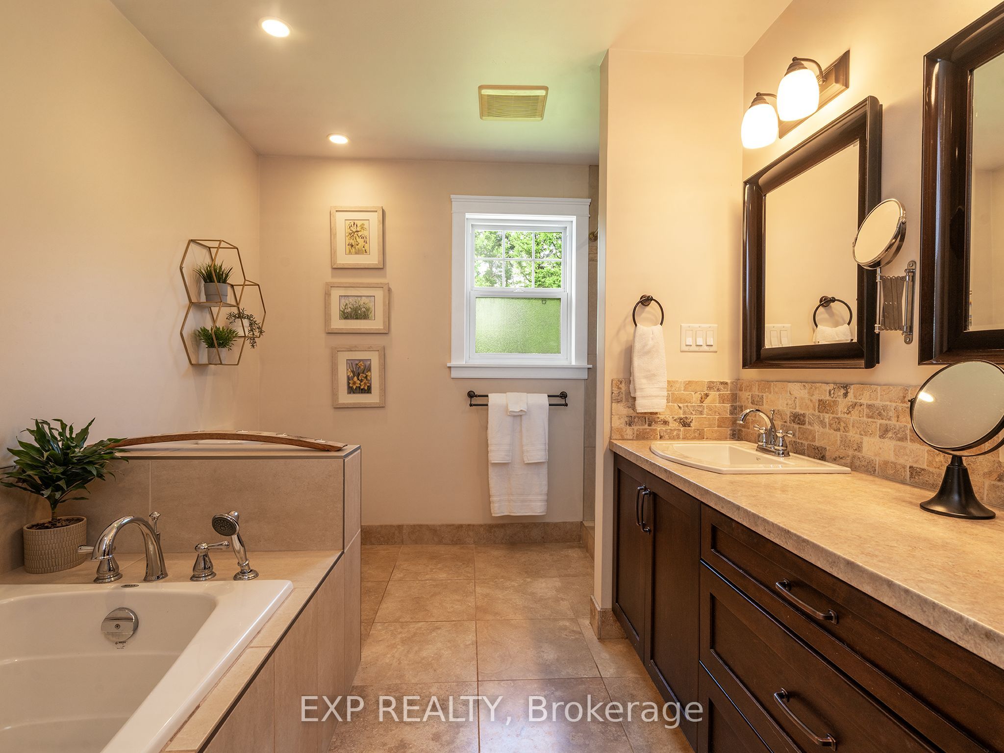 582 Callaghan Road Property Photo 17