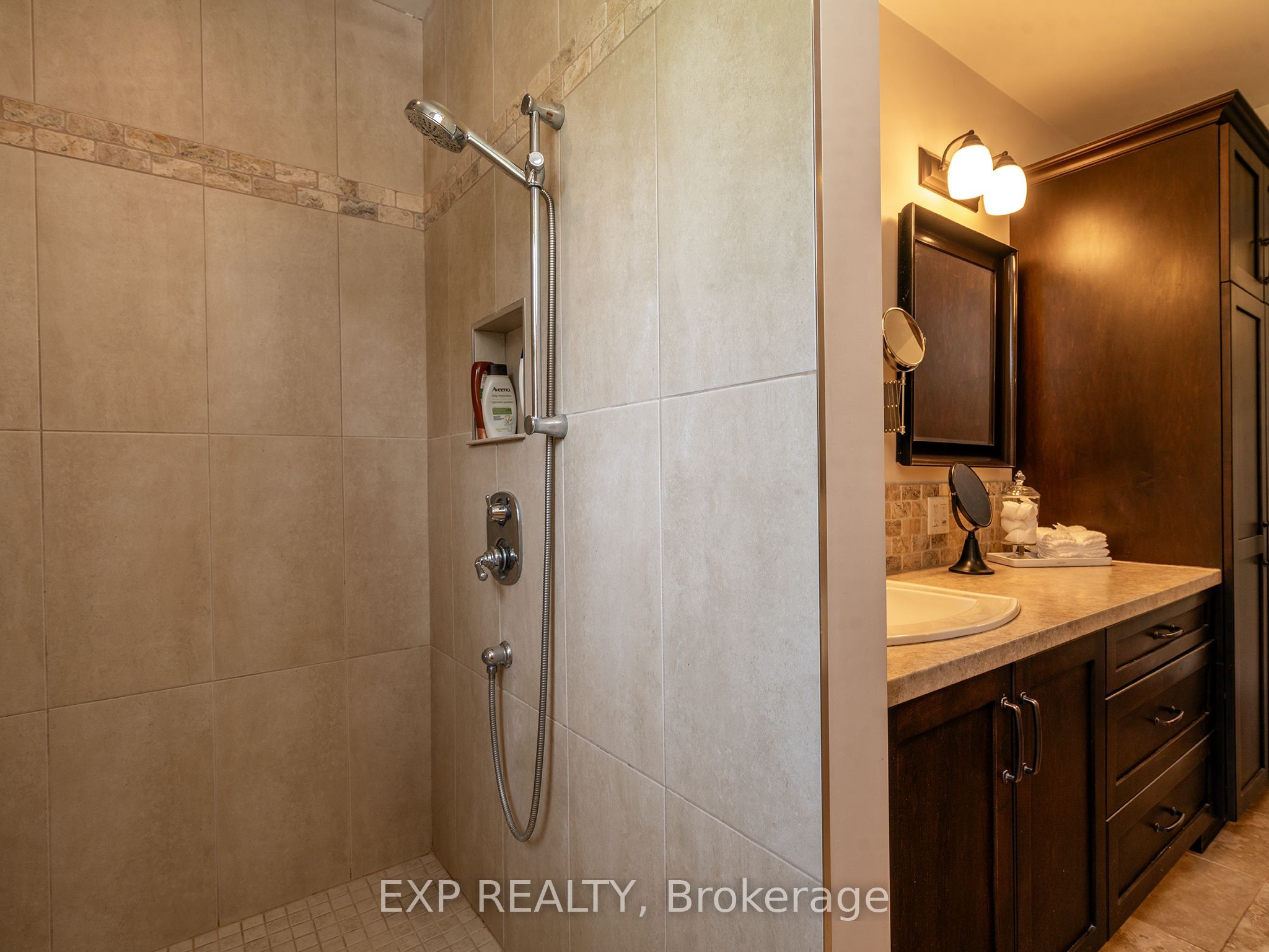 582 Callaghan Road Property Photo 18