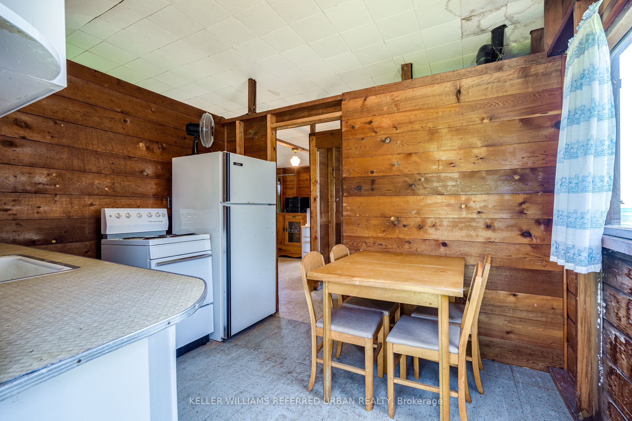 845 Lakeshore Road Property Photo 17