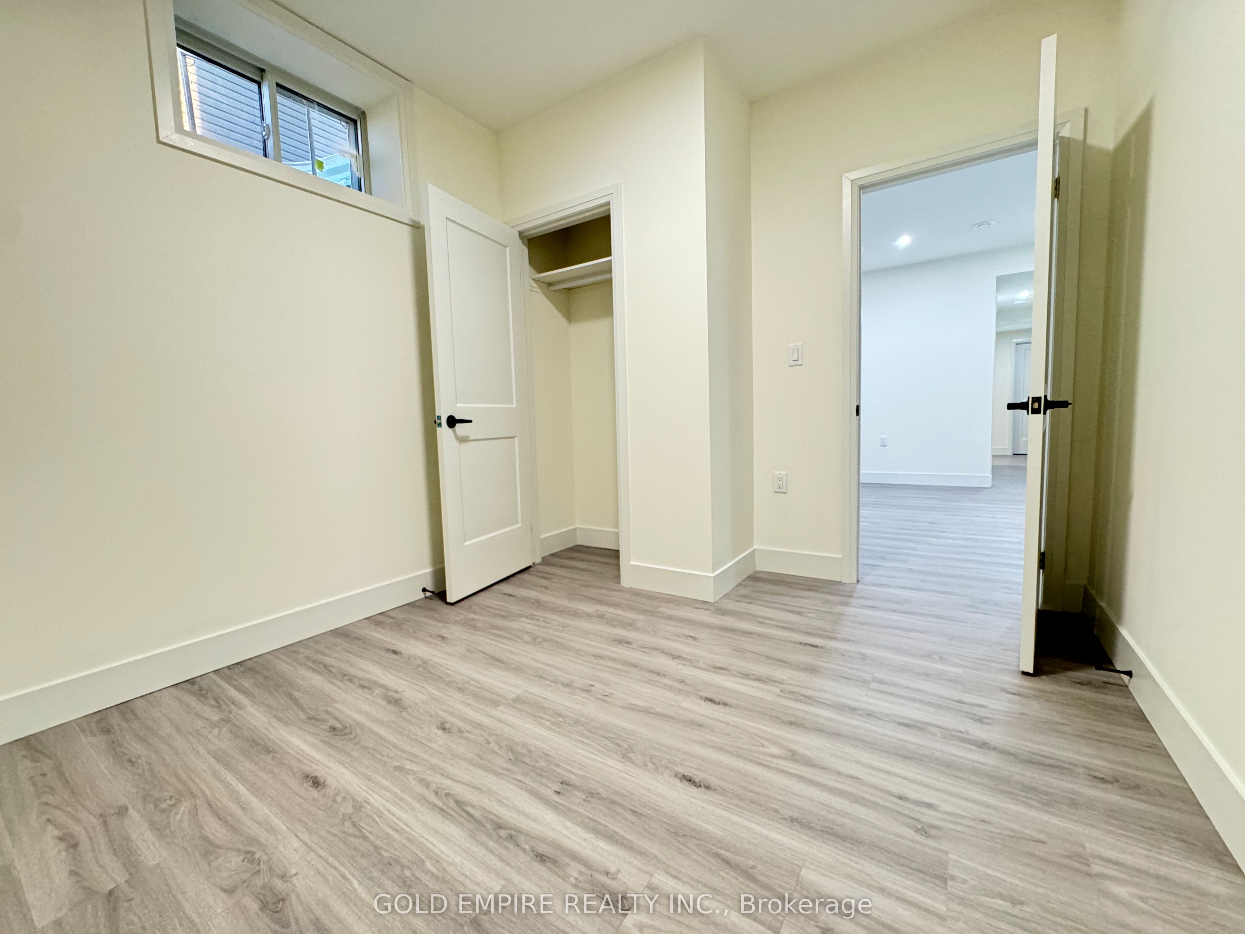 #lower - 1588 Capri Crescent Property Photo 11