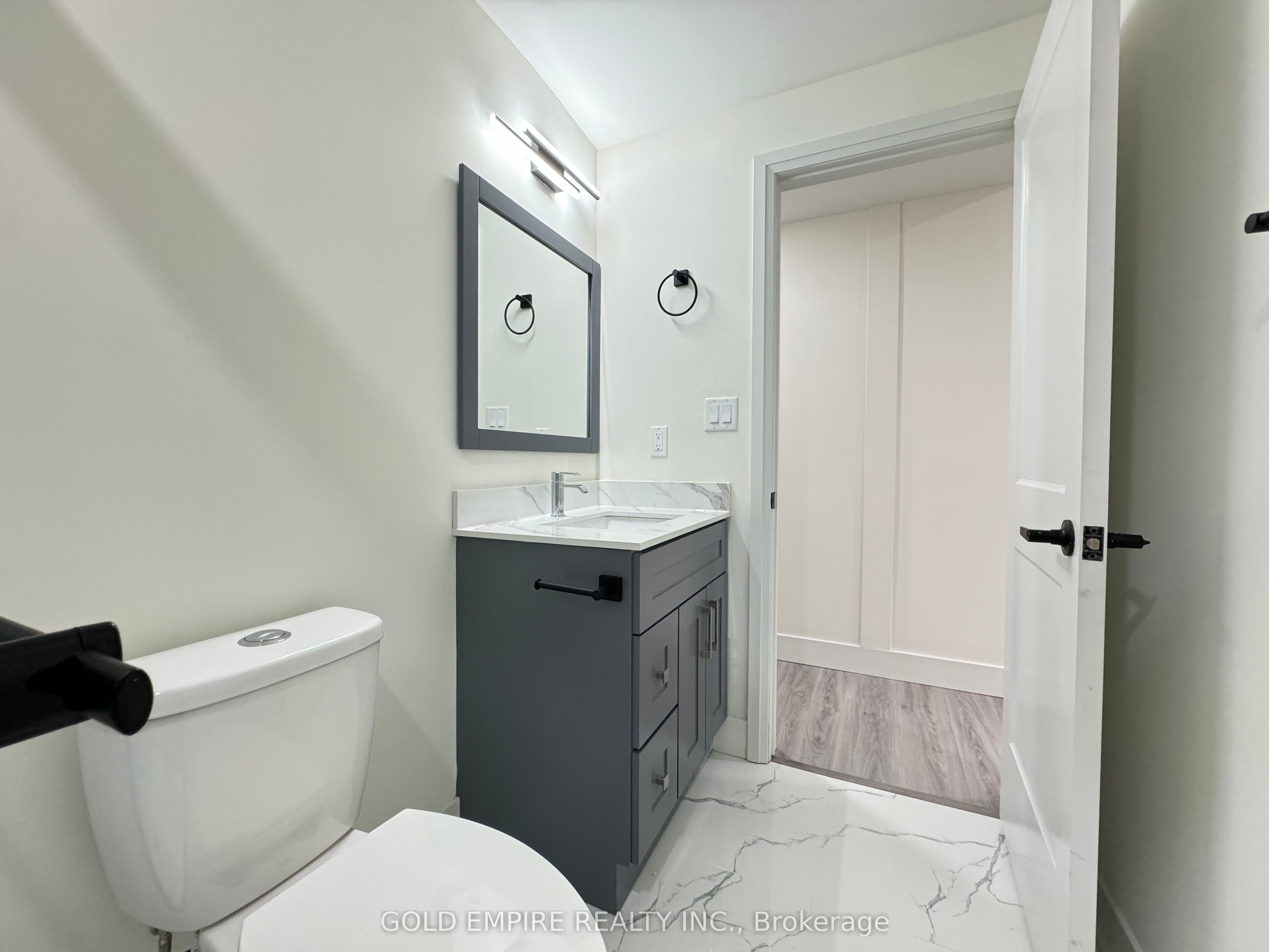 #lower - 1588 Capri Crescent Property Photo 13