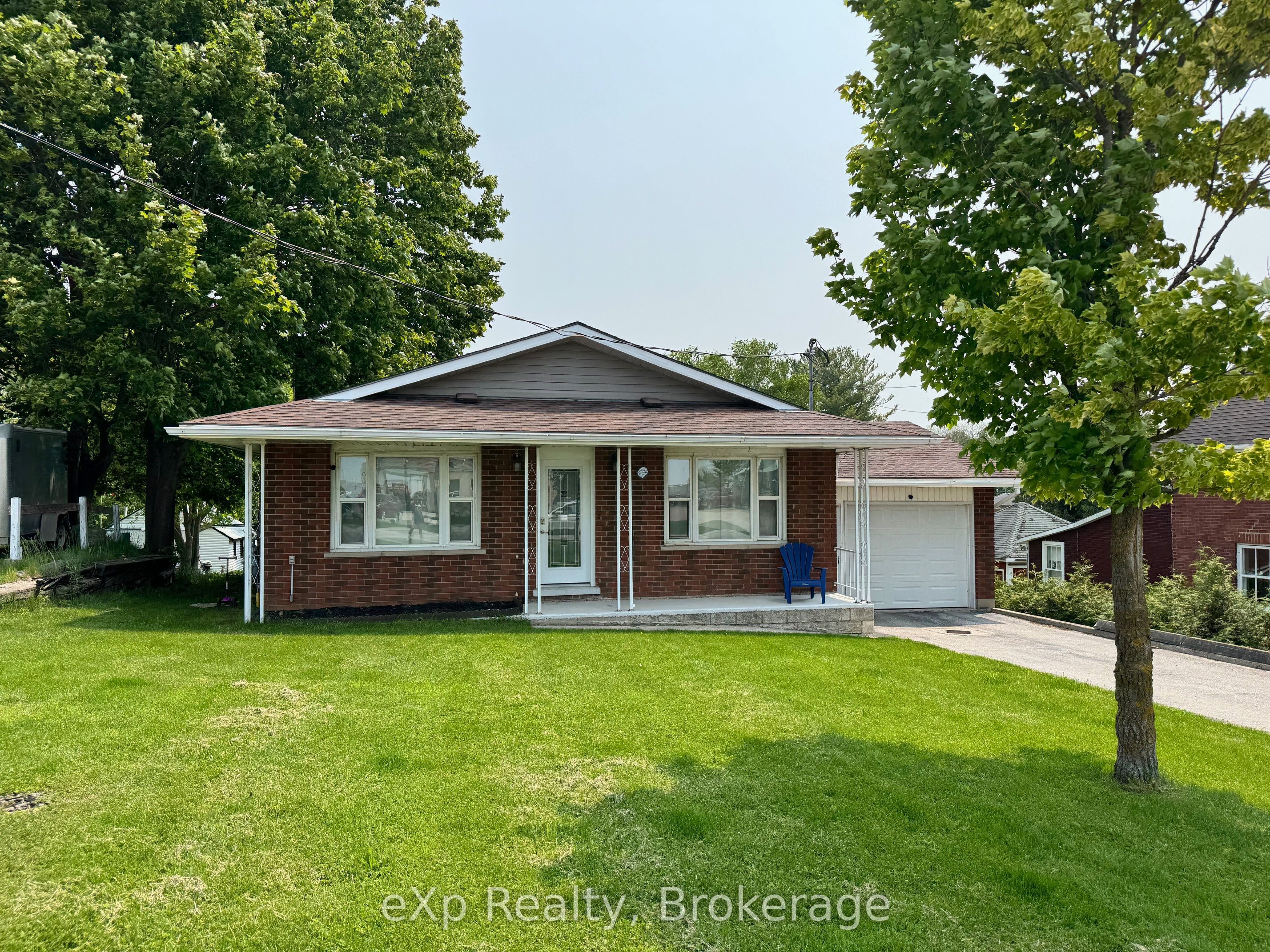 361 1st Avenue S Property Photo 1