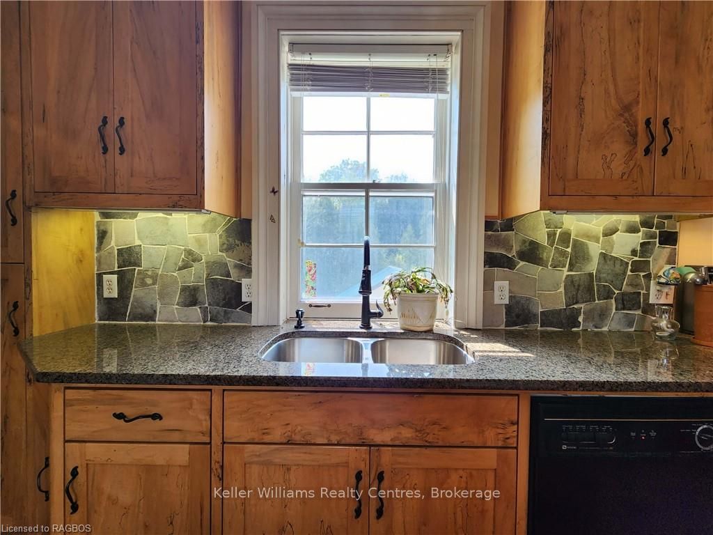 Part Of 484 Carlisle Street (west Side) Property Photo 34