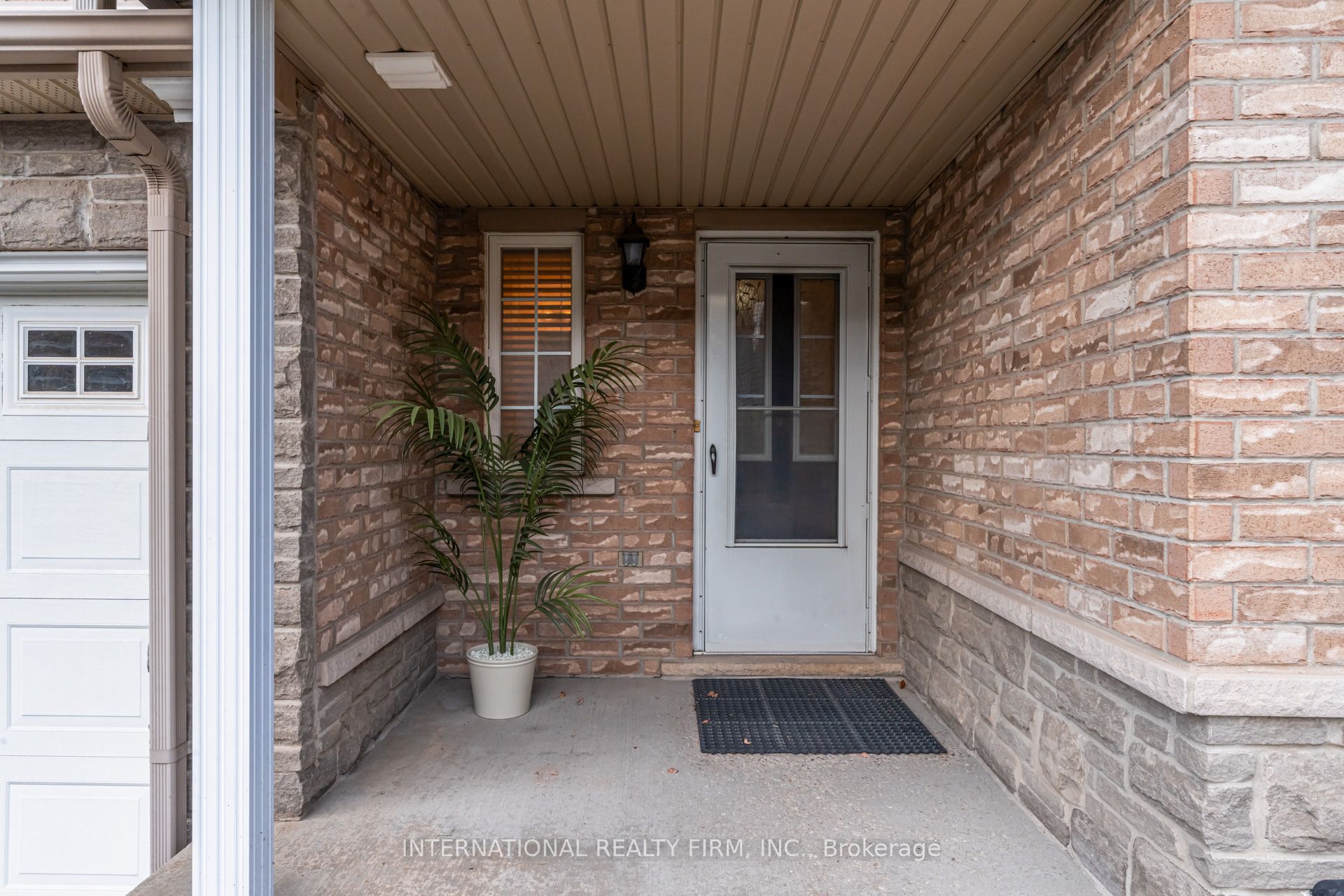 7 Southside Place 47 Property Photo 4