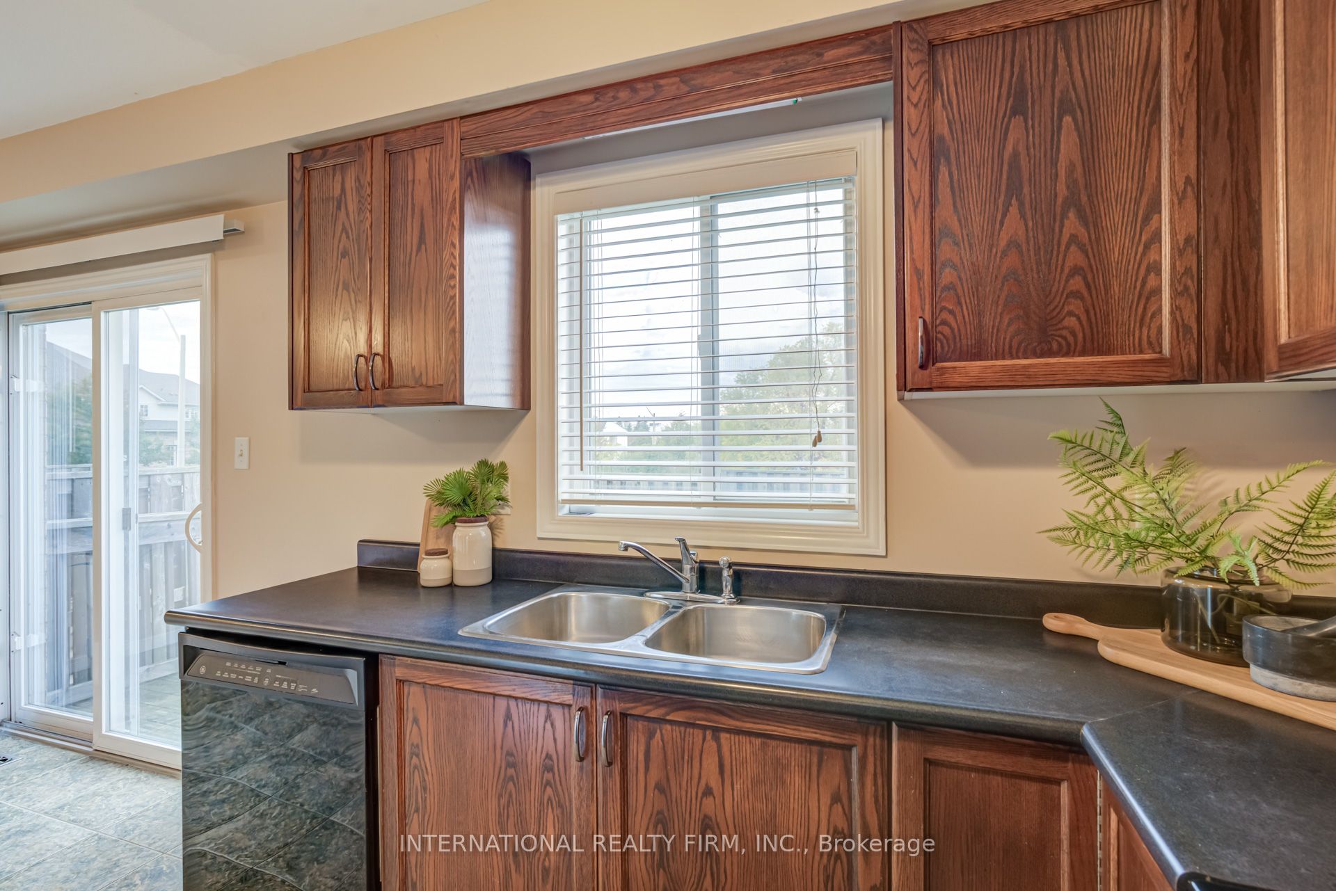 7 Southside Place 47 Property Photo 16