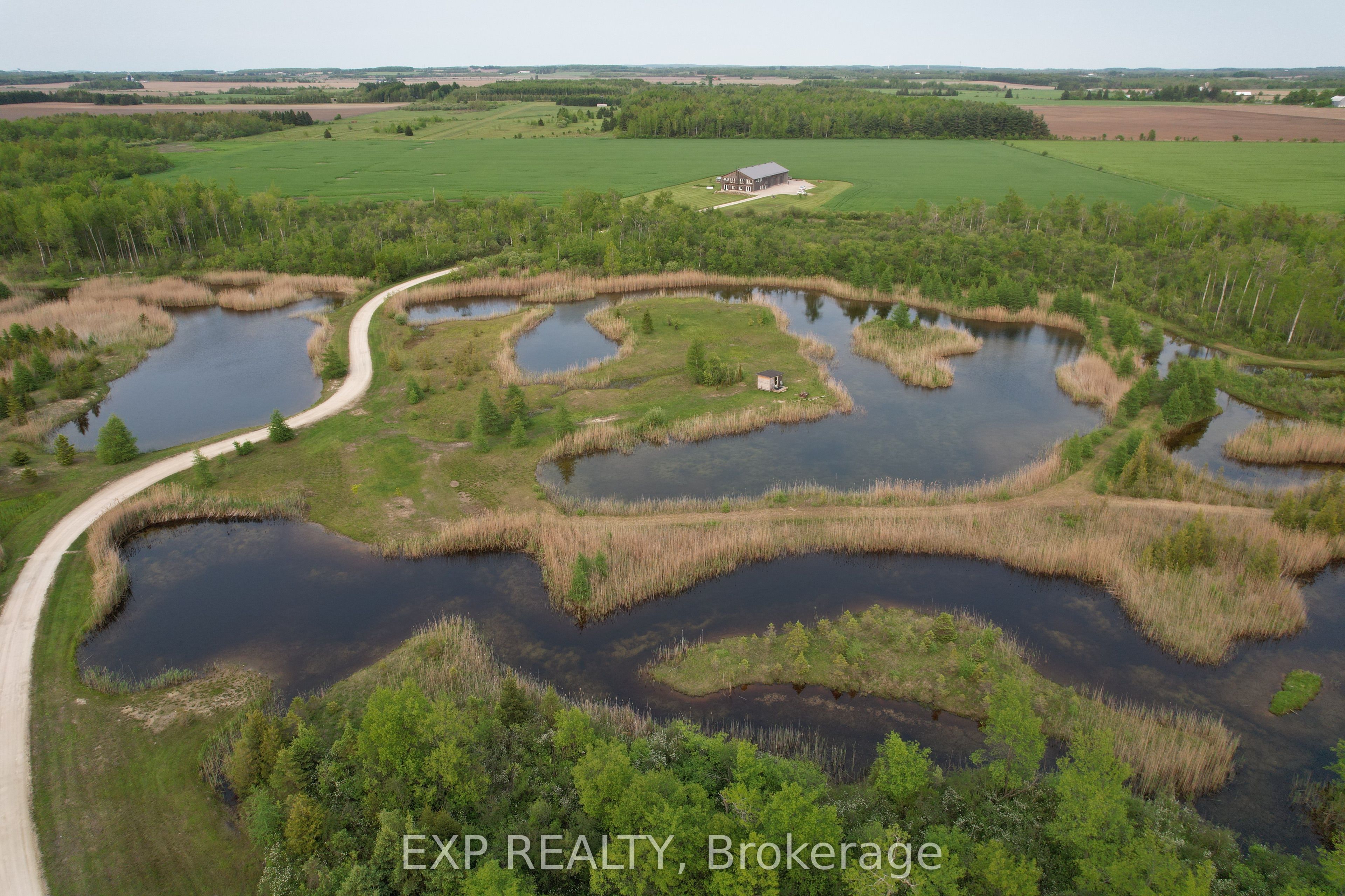 295089 8th Line Property Photo 1