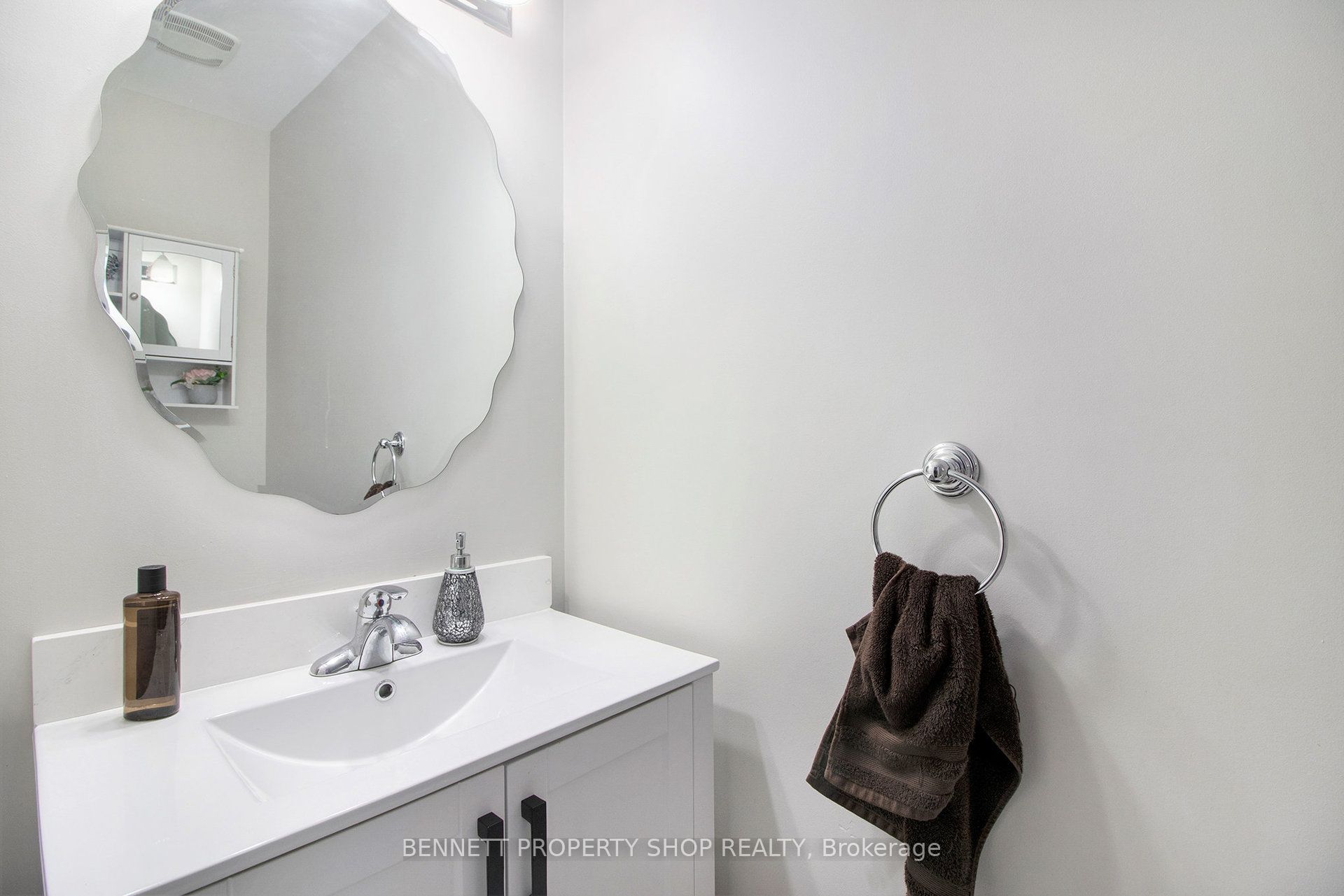1015 Winterspring Ridge Property Photo 7